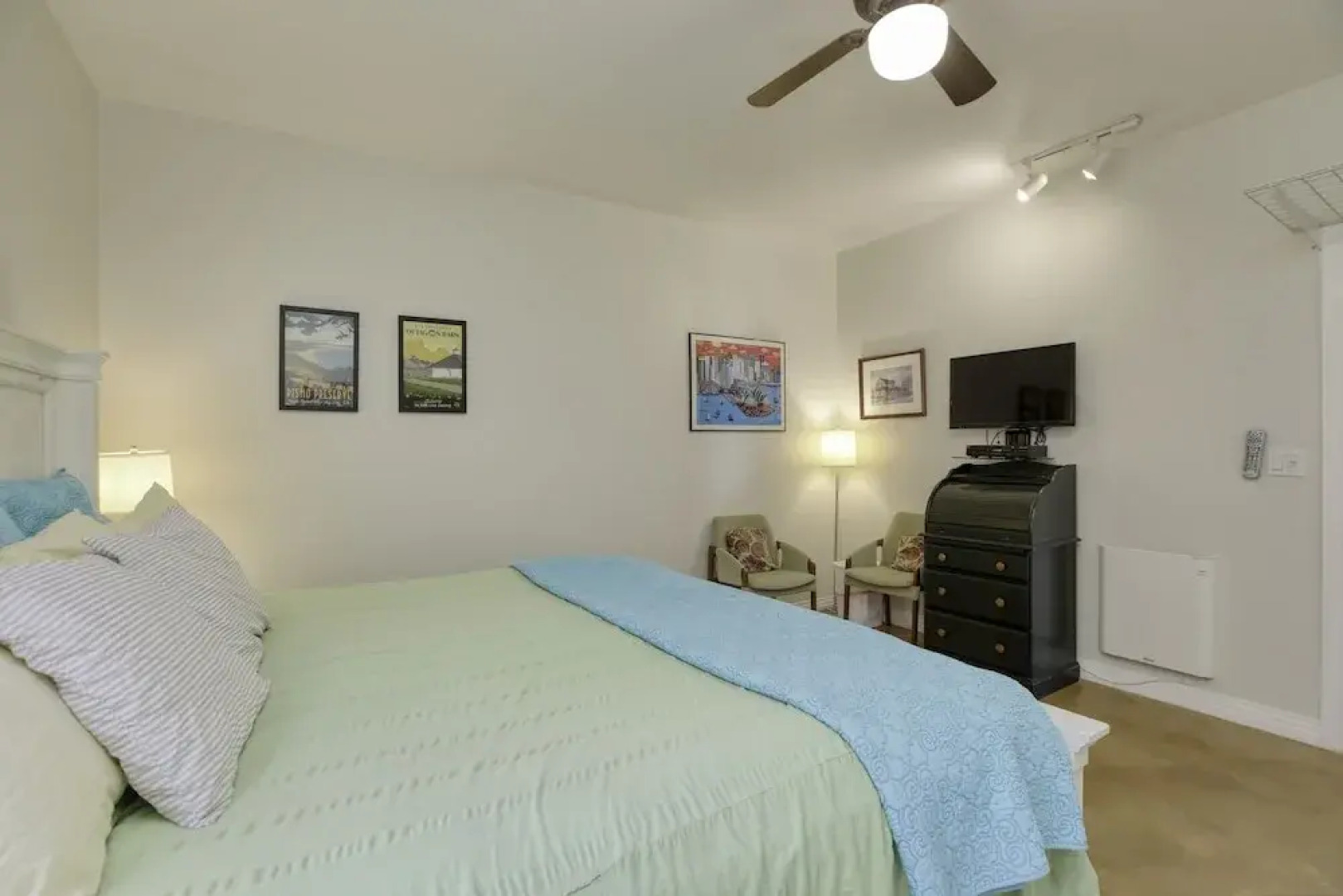 1460 Strand Way 2 Bedroom Home by Redawning