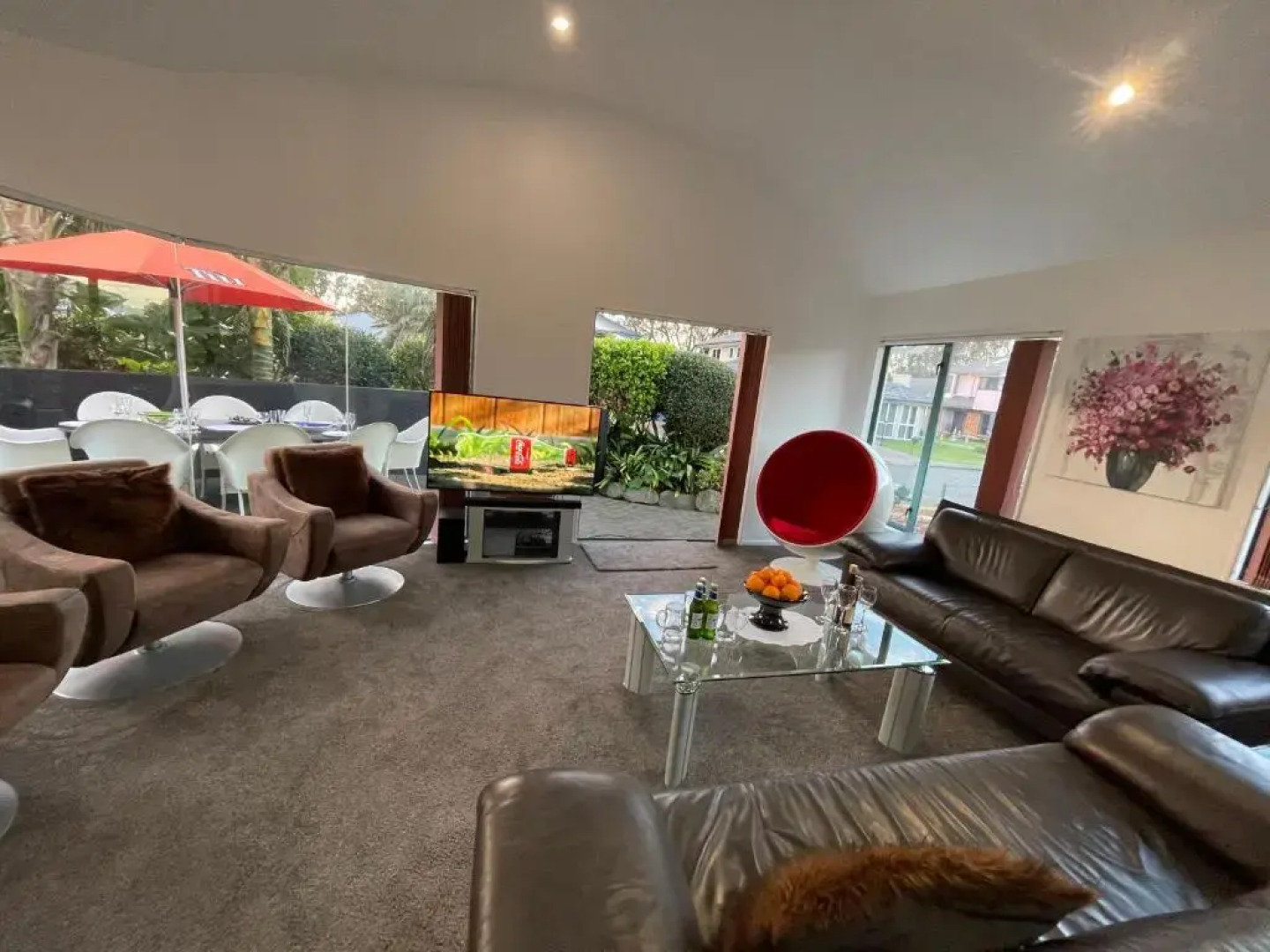 Luxury Home Next to Ocean and Walkway