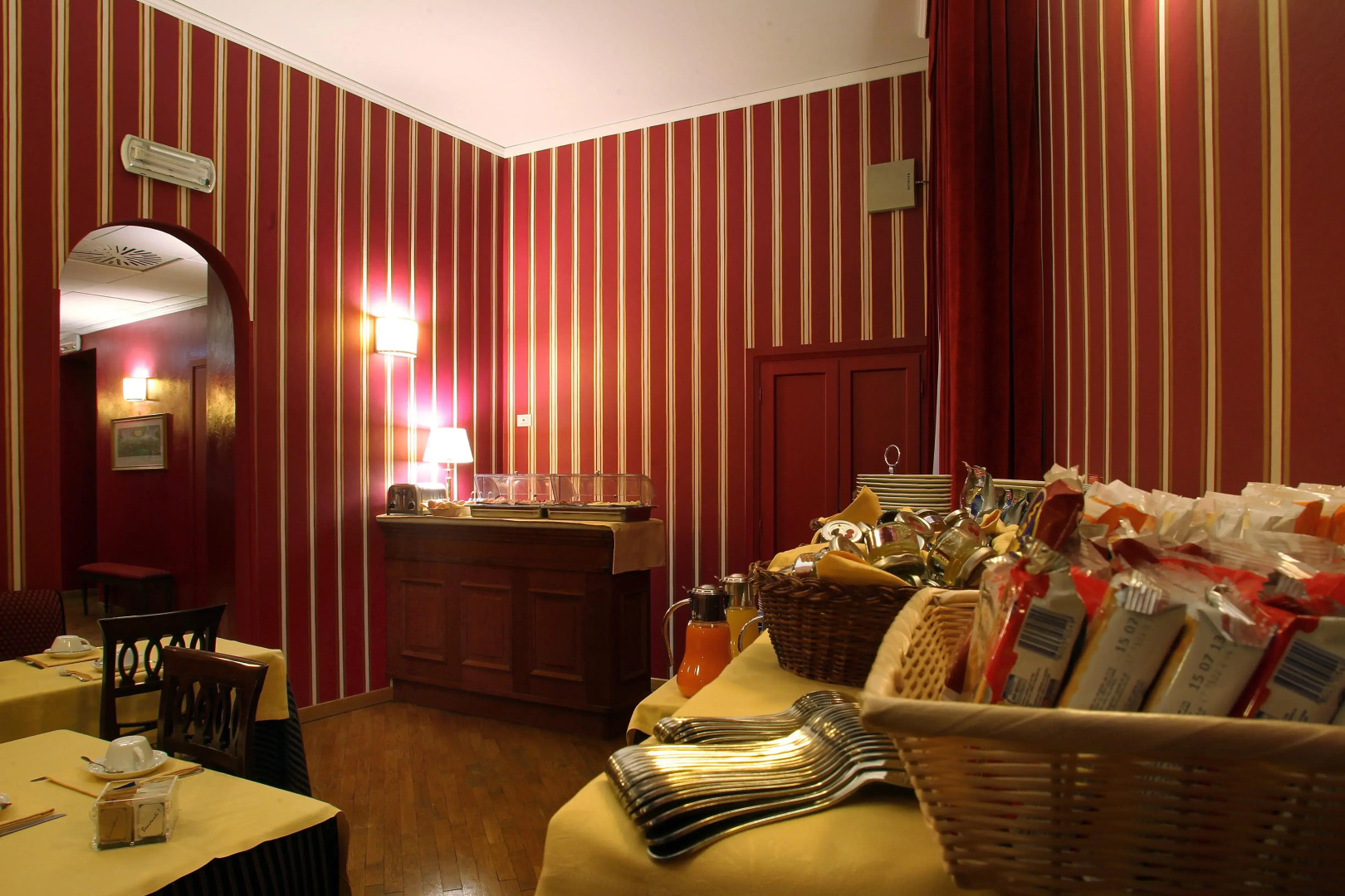 Room Mate Collection Isabella, Florence