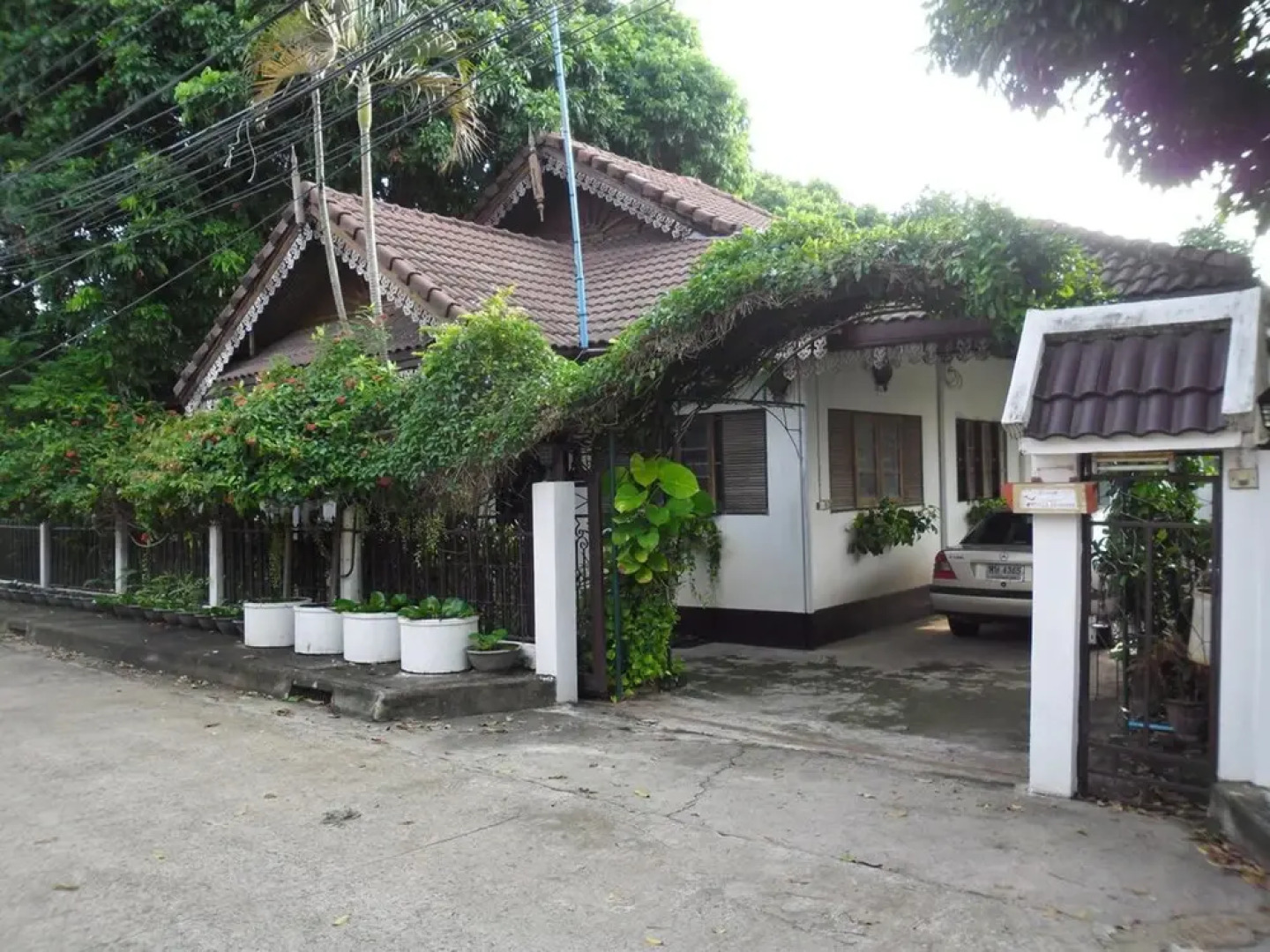 Near Train Guesthouse