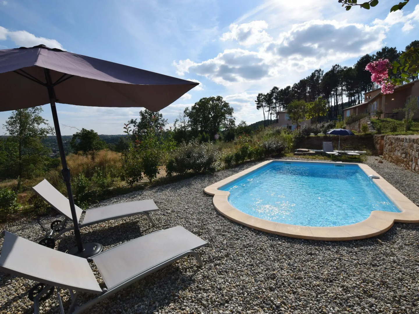 Beautifully located holiday villa with private swimming pool and lovely view!