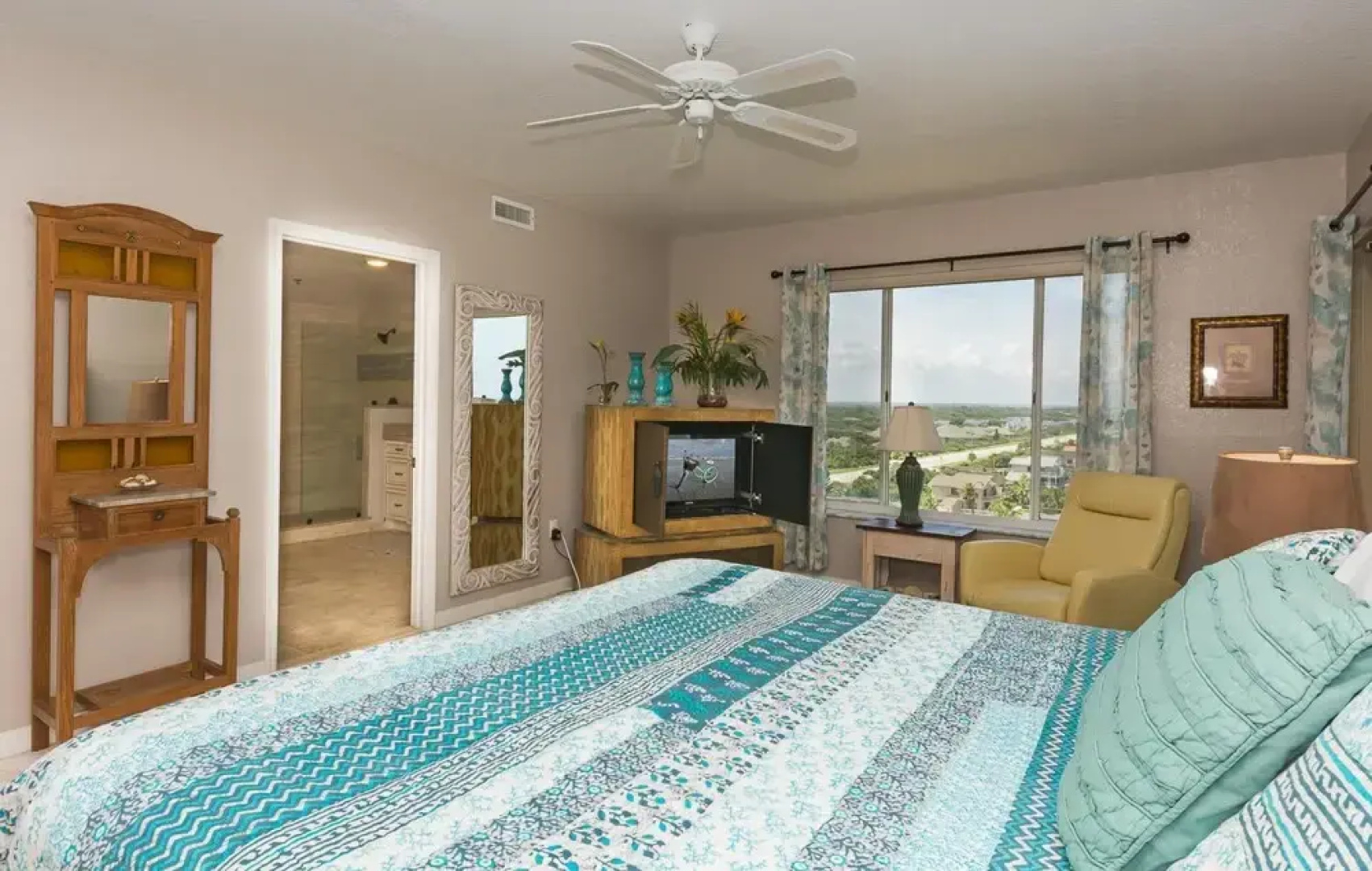 Surf Racquet Corner Unit Best Views in Building Sr701