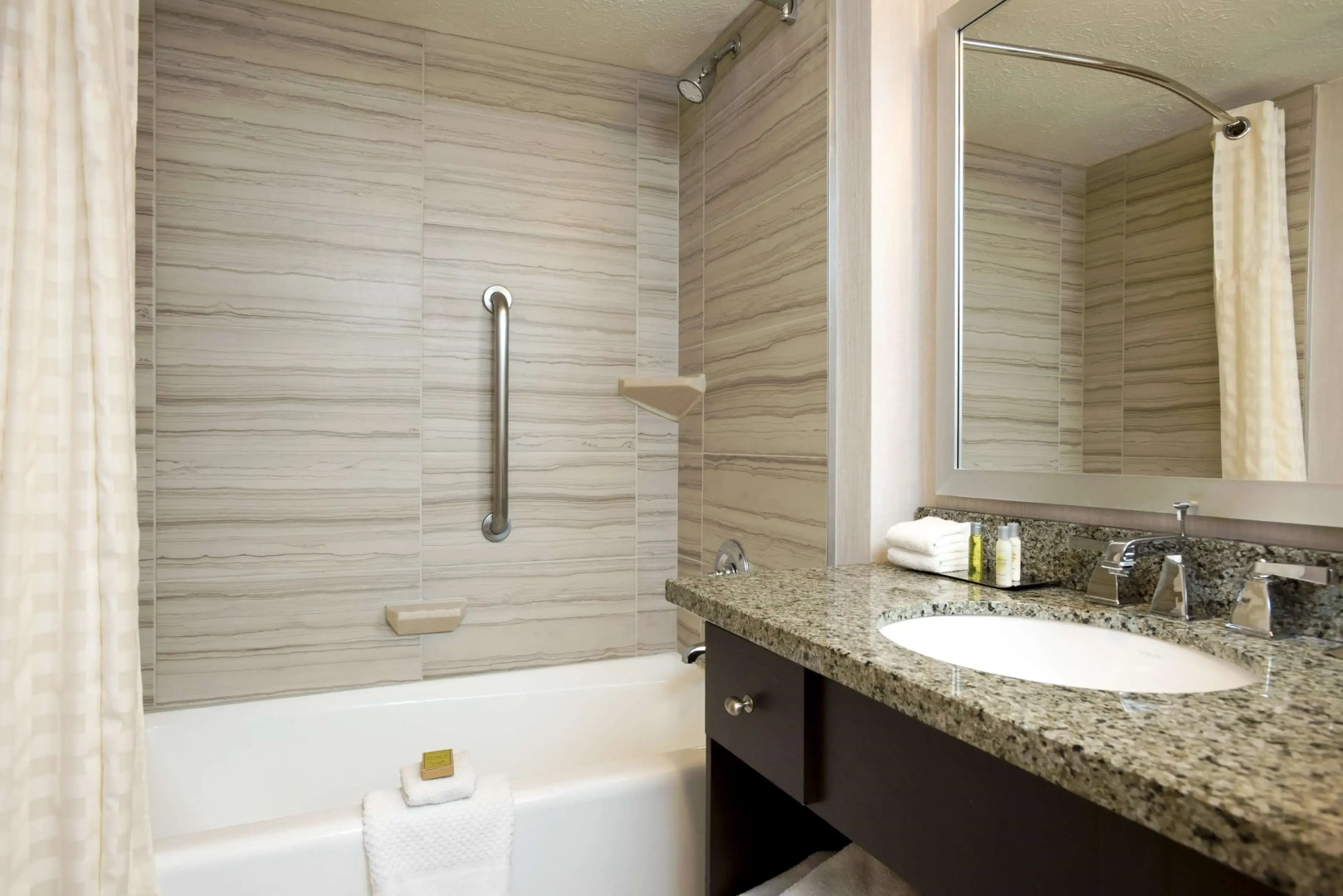 DoubleTree by Hilton Denver - Aurora