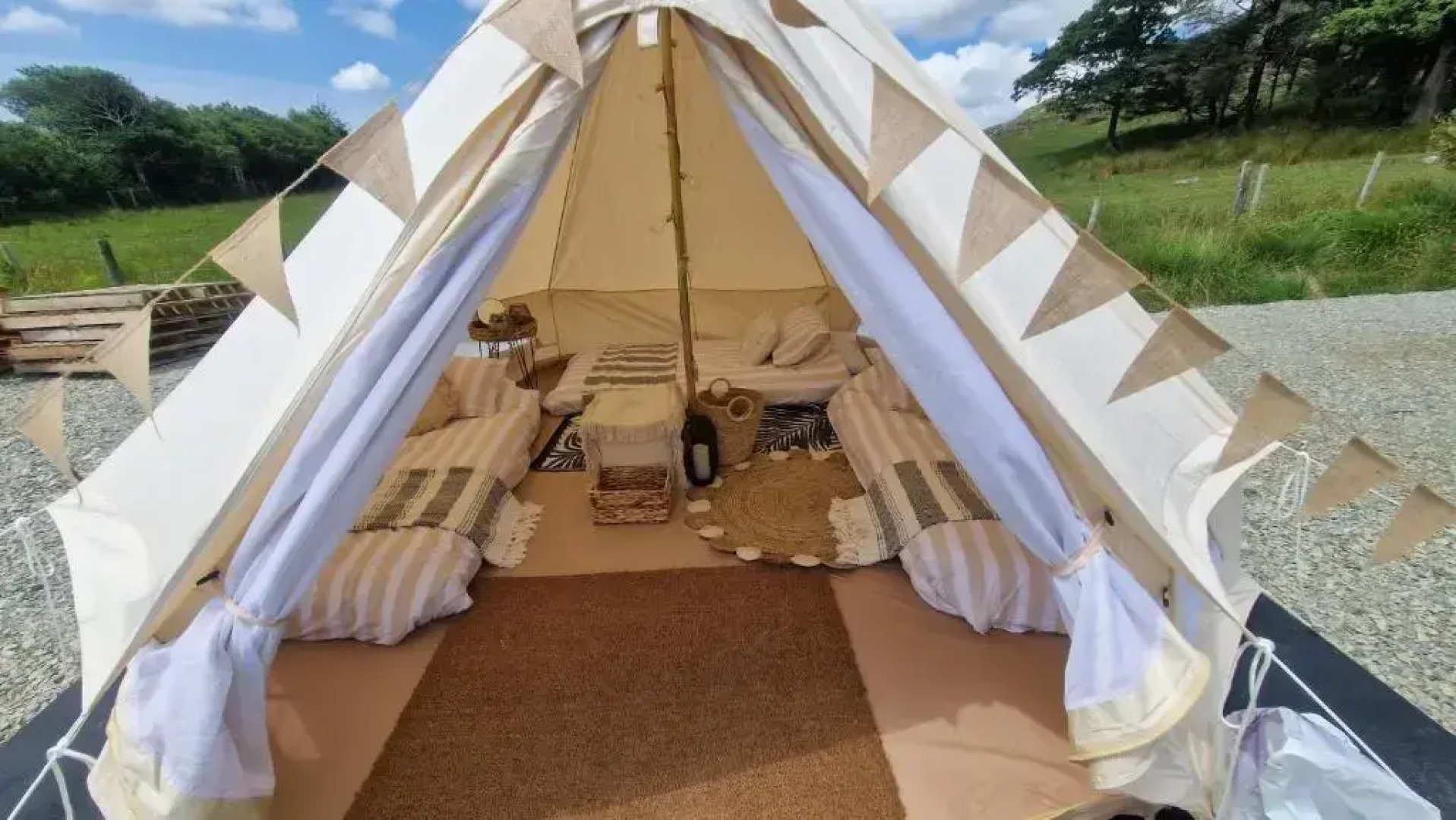 Ben Lettery Connemara Hostel