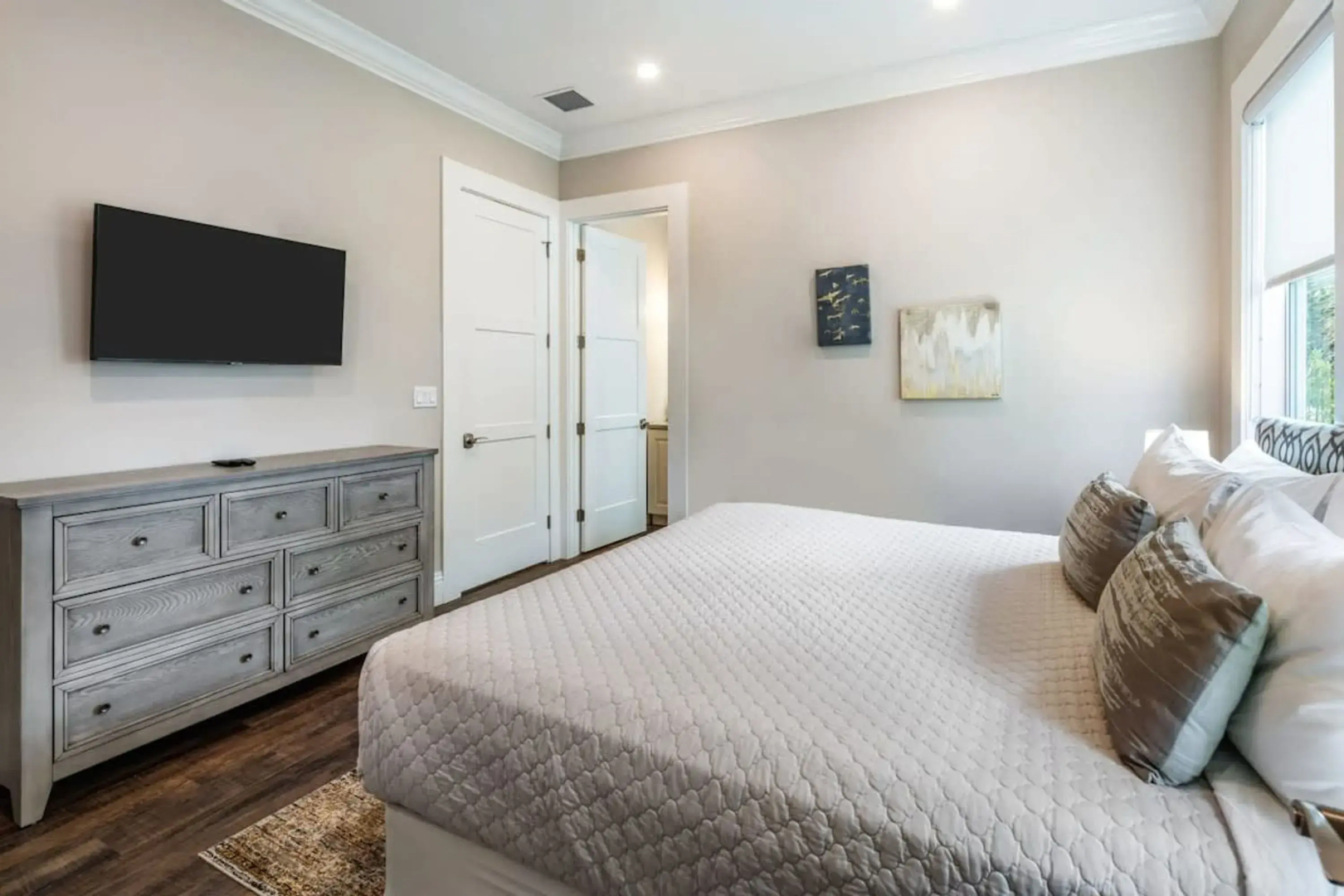 Aquaria House by Brightwild Pool Boat Dock