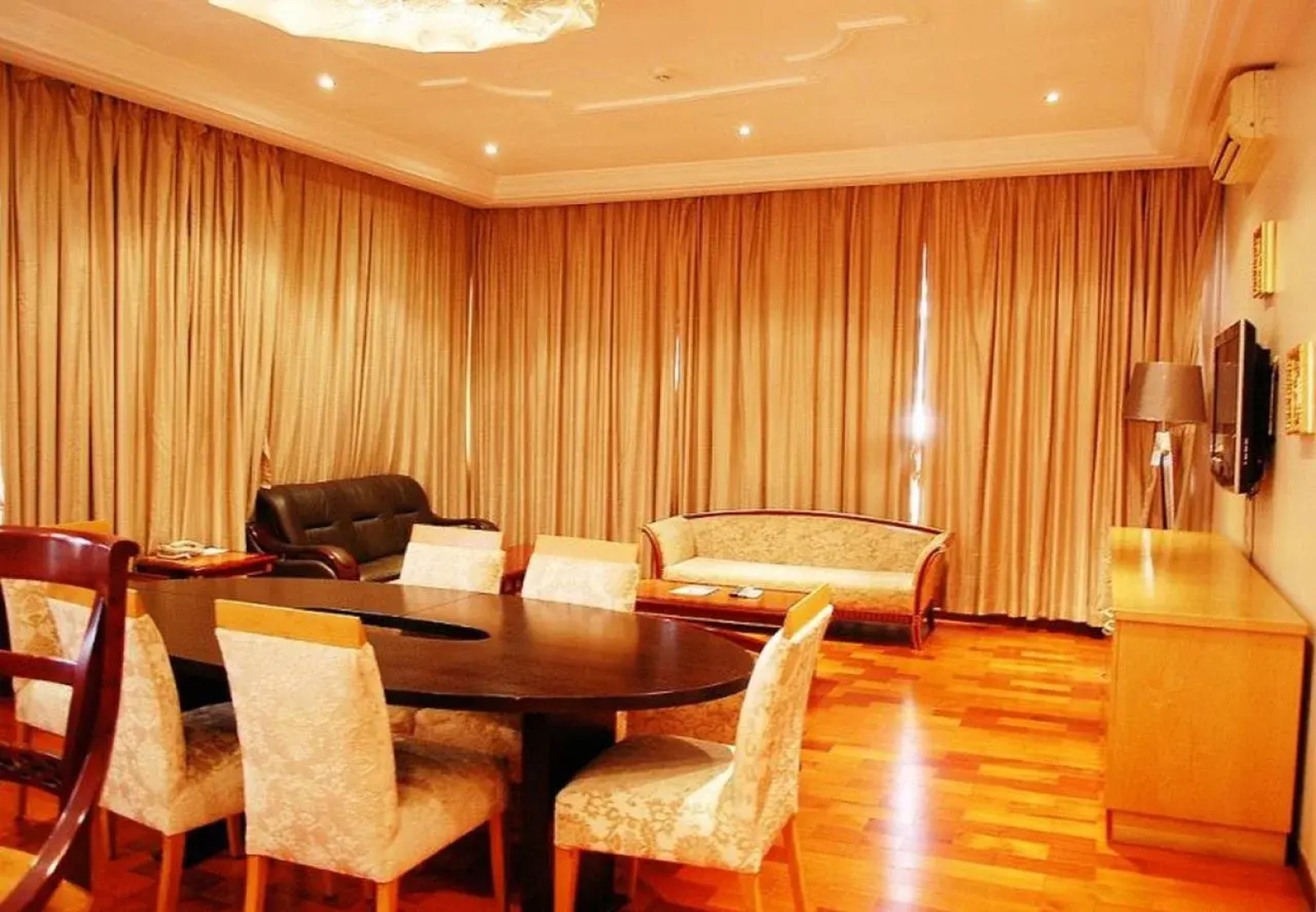 Owu Crown Hotel Ibadan