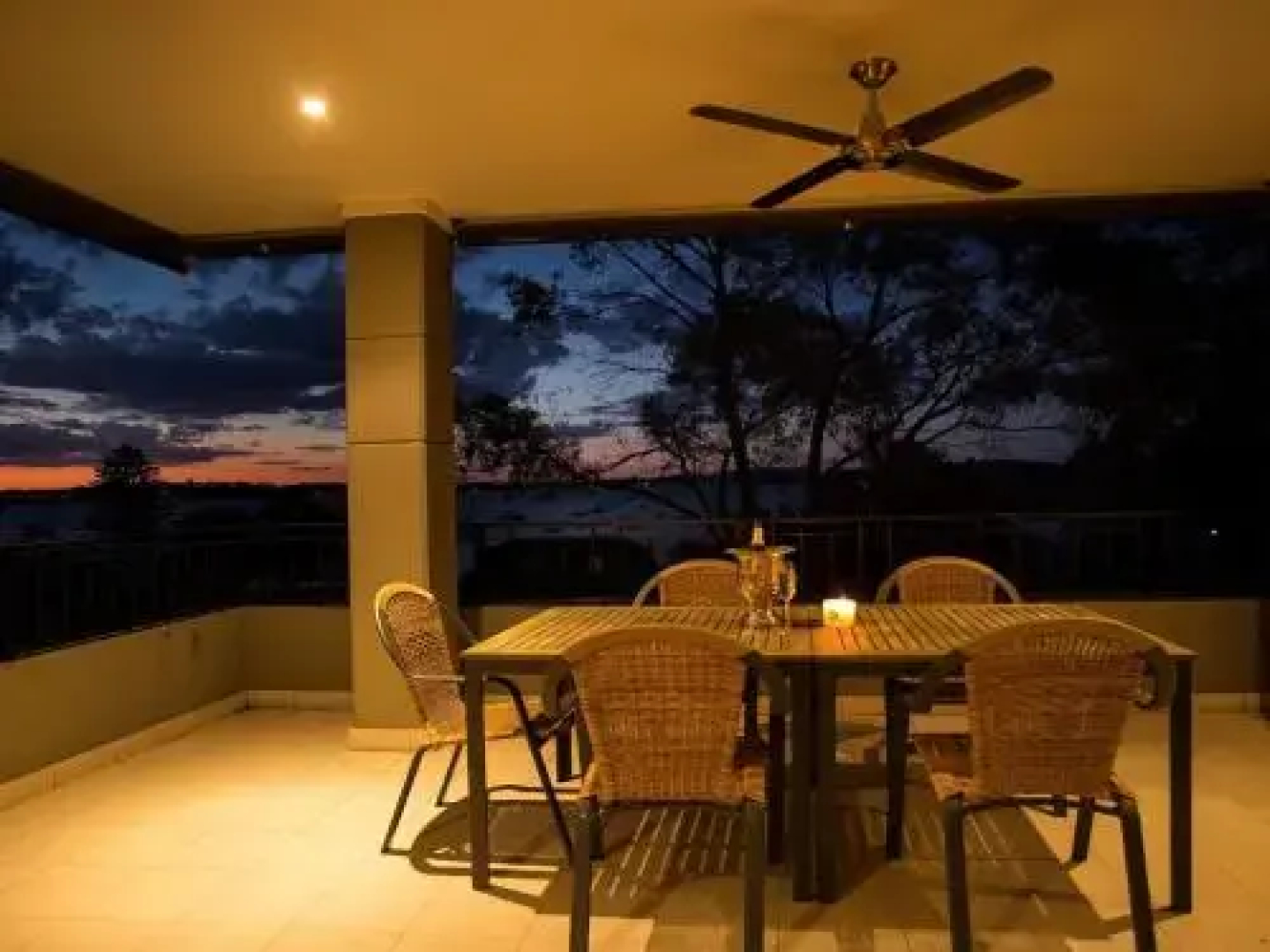 Cossies', 2/273 Corrie Parade - Stunning Views And Air Conditioned