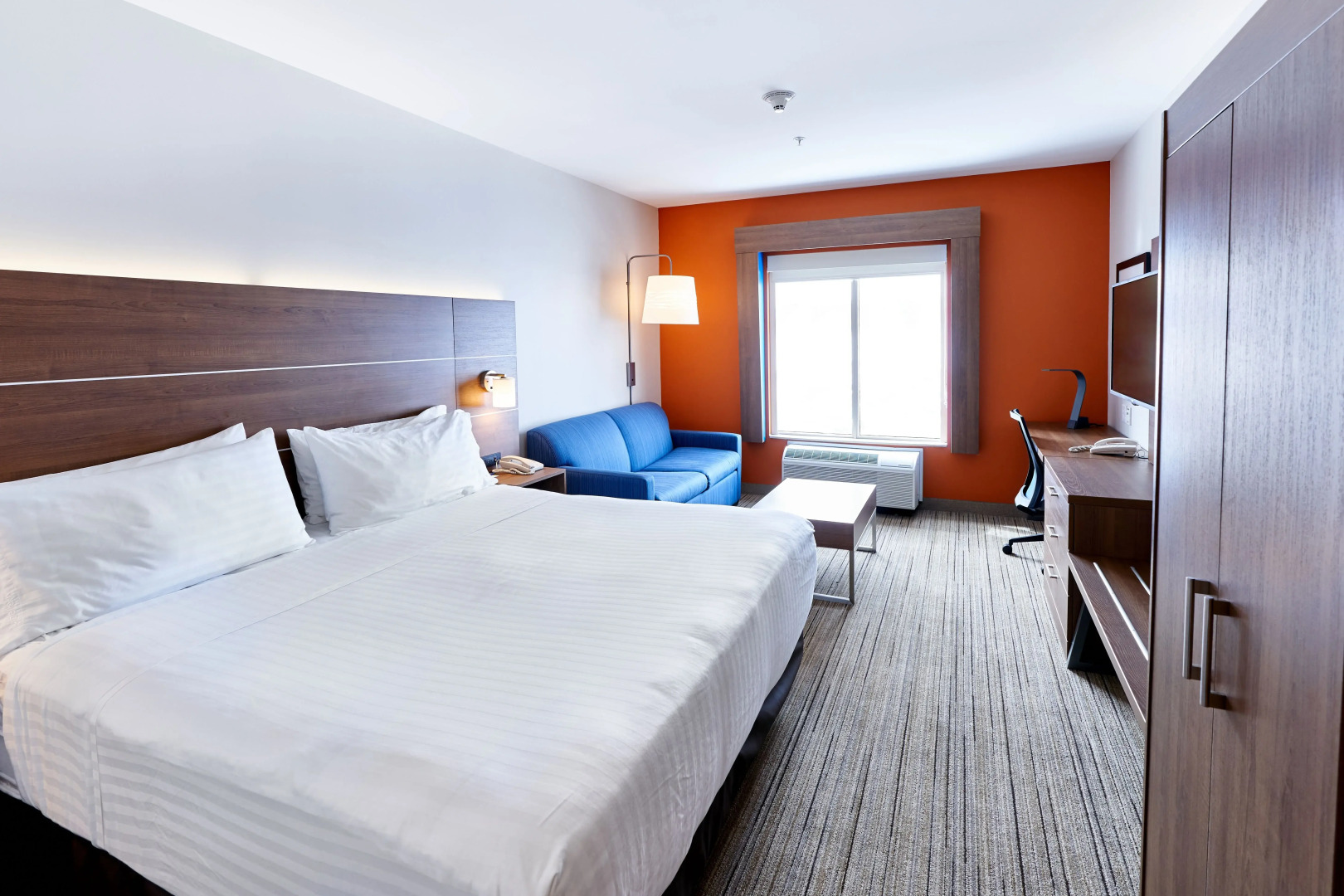 Holiday Inn Express Hotel & Suites Airport Dieppe by IHG