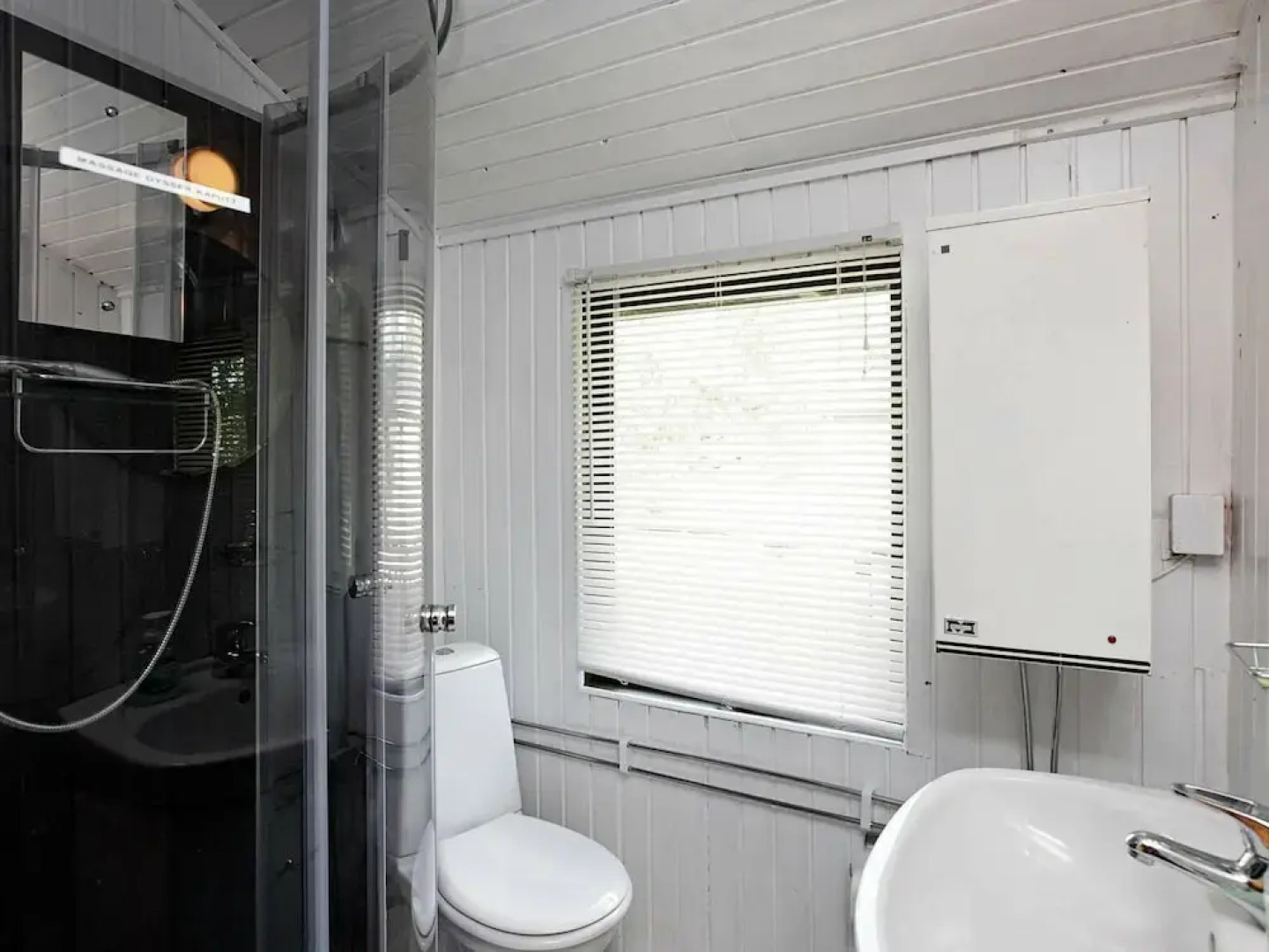 Cozy Holiday Home in Hals near Beach