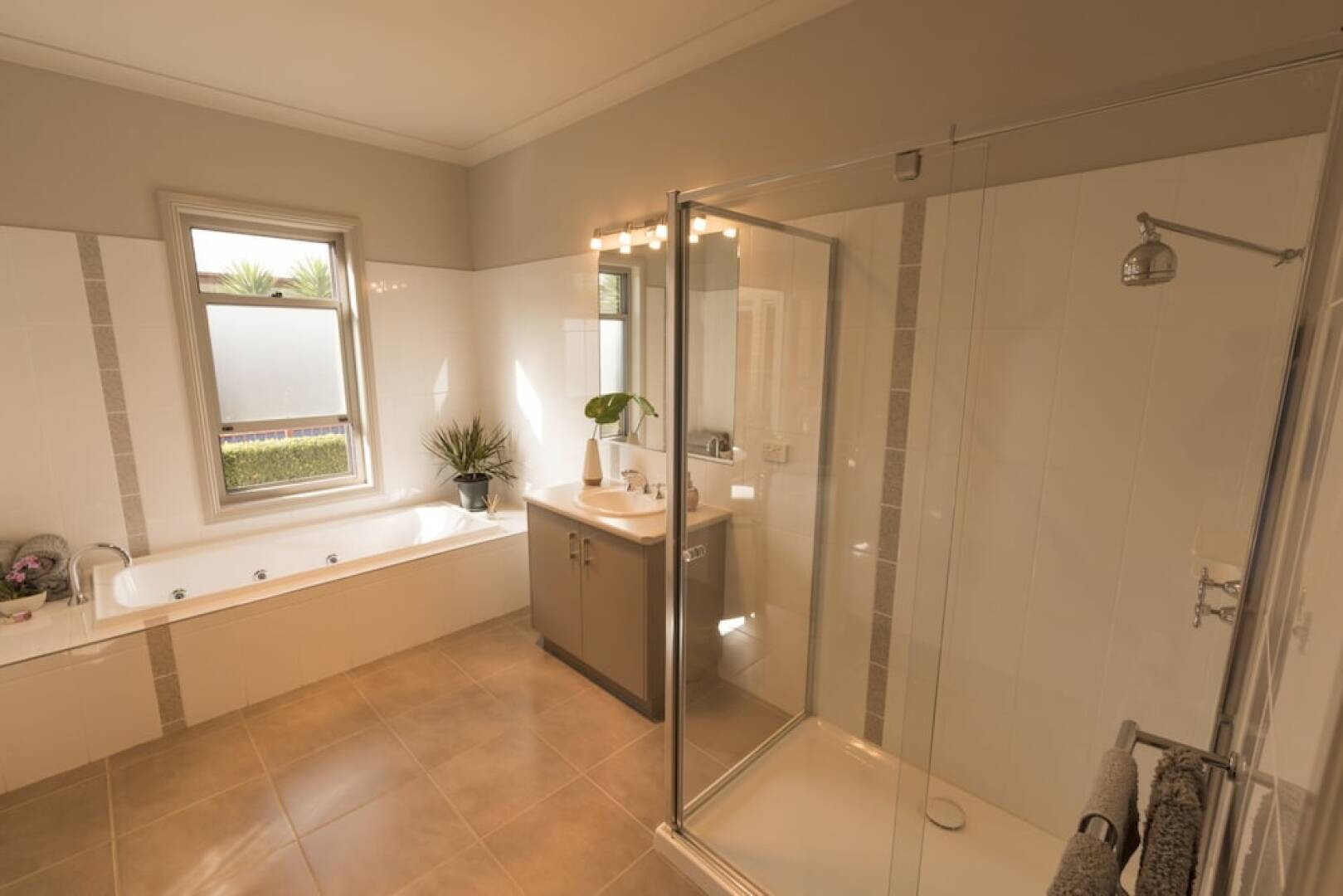 Bel Miren - Sarah Louisa