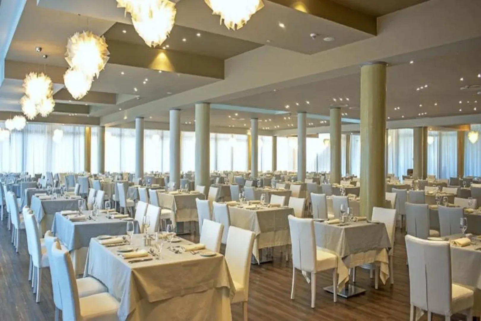 Palmon Bay Hotel & Spa