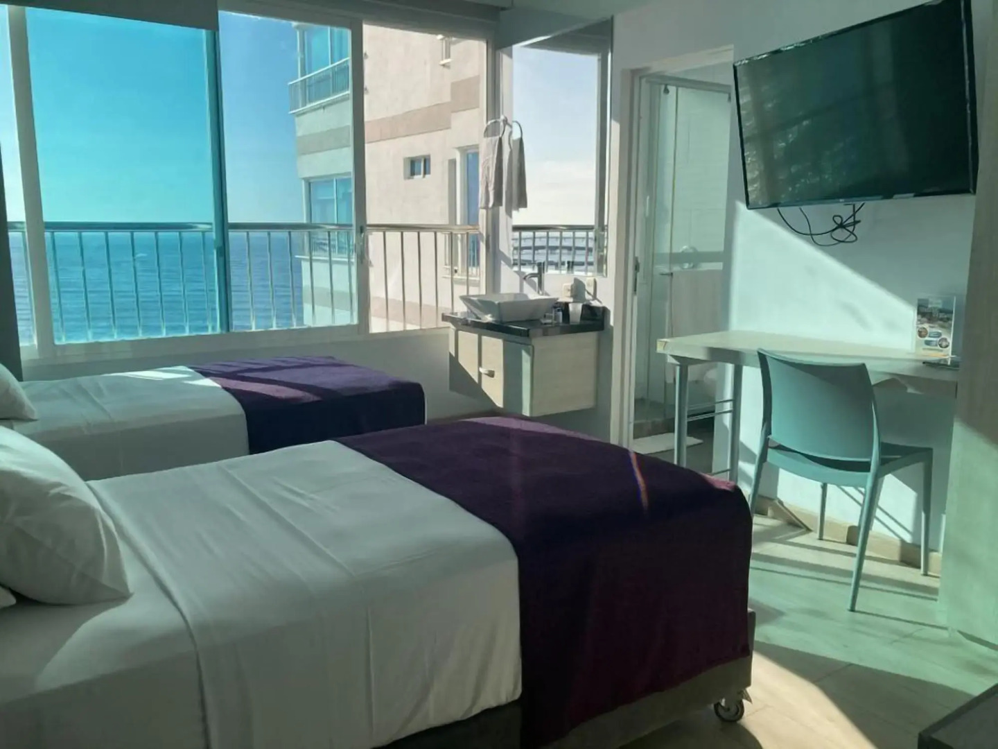 Hotel Santorini Casablanca Santa Marta