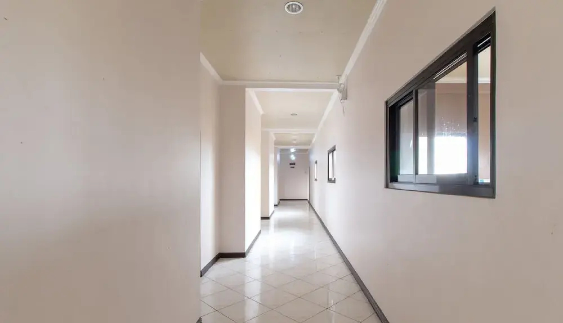 RedDoorz @ Km 50 Aguinaldo Highway Tagaytay - Vaccinated Staff