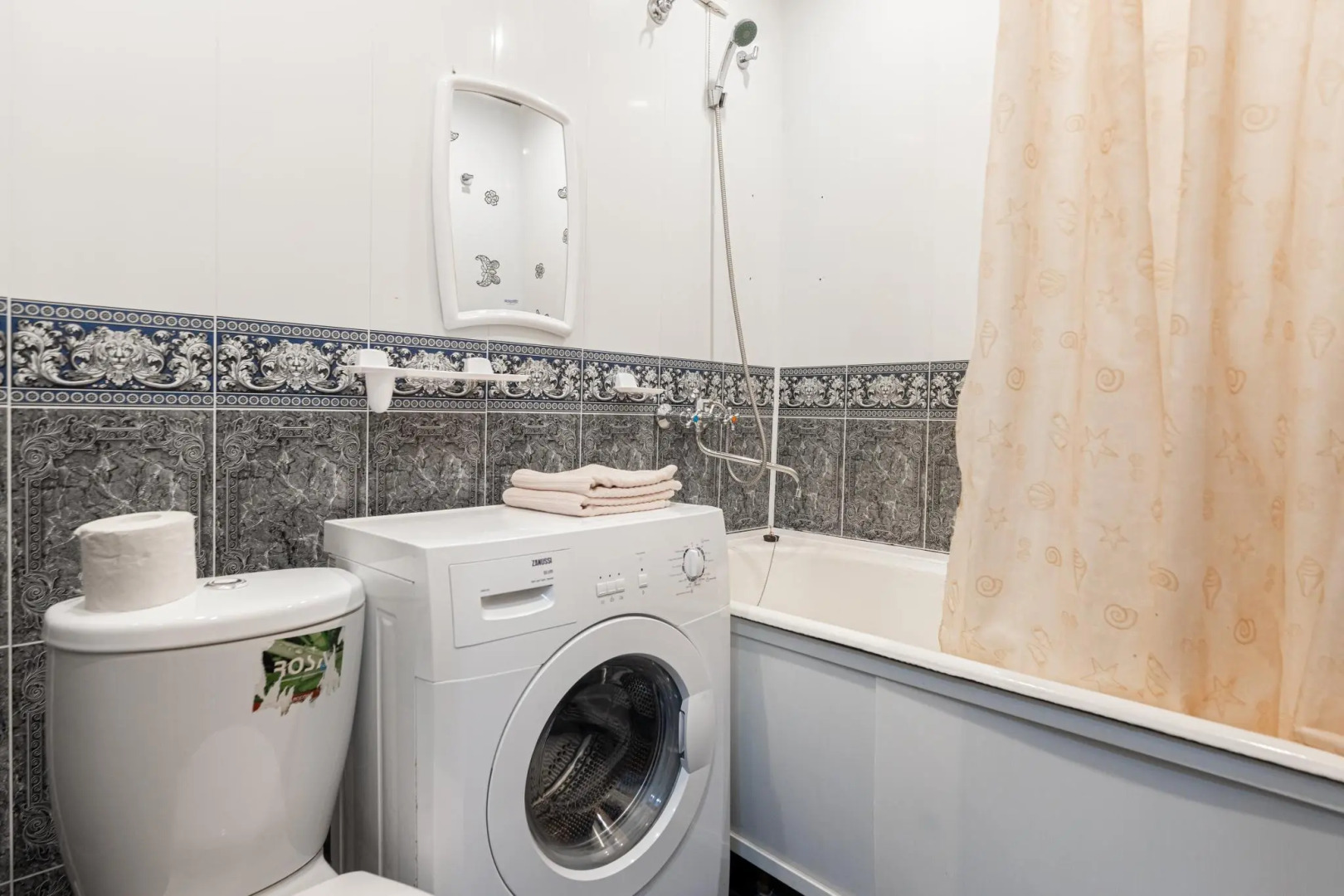 На Сутки на улице Октябрьская 44