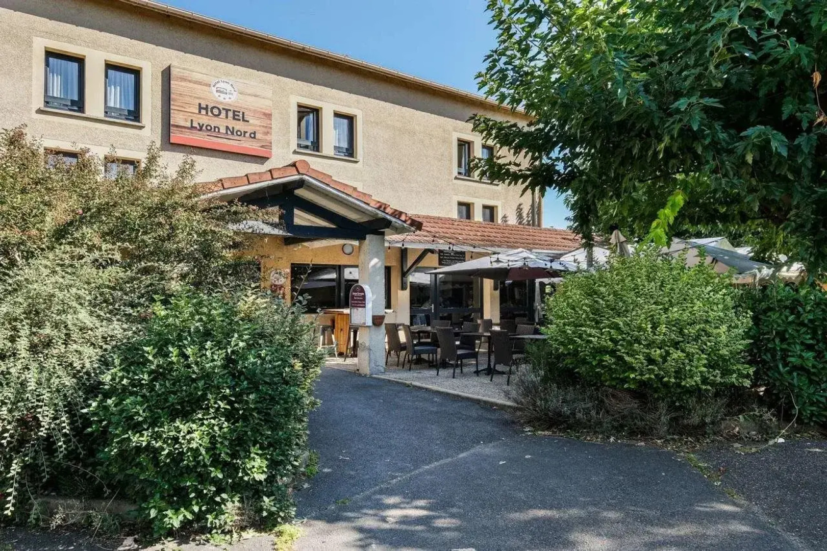 greet Hotel Massieux Lyon Nord