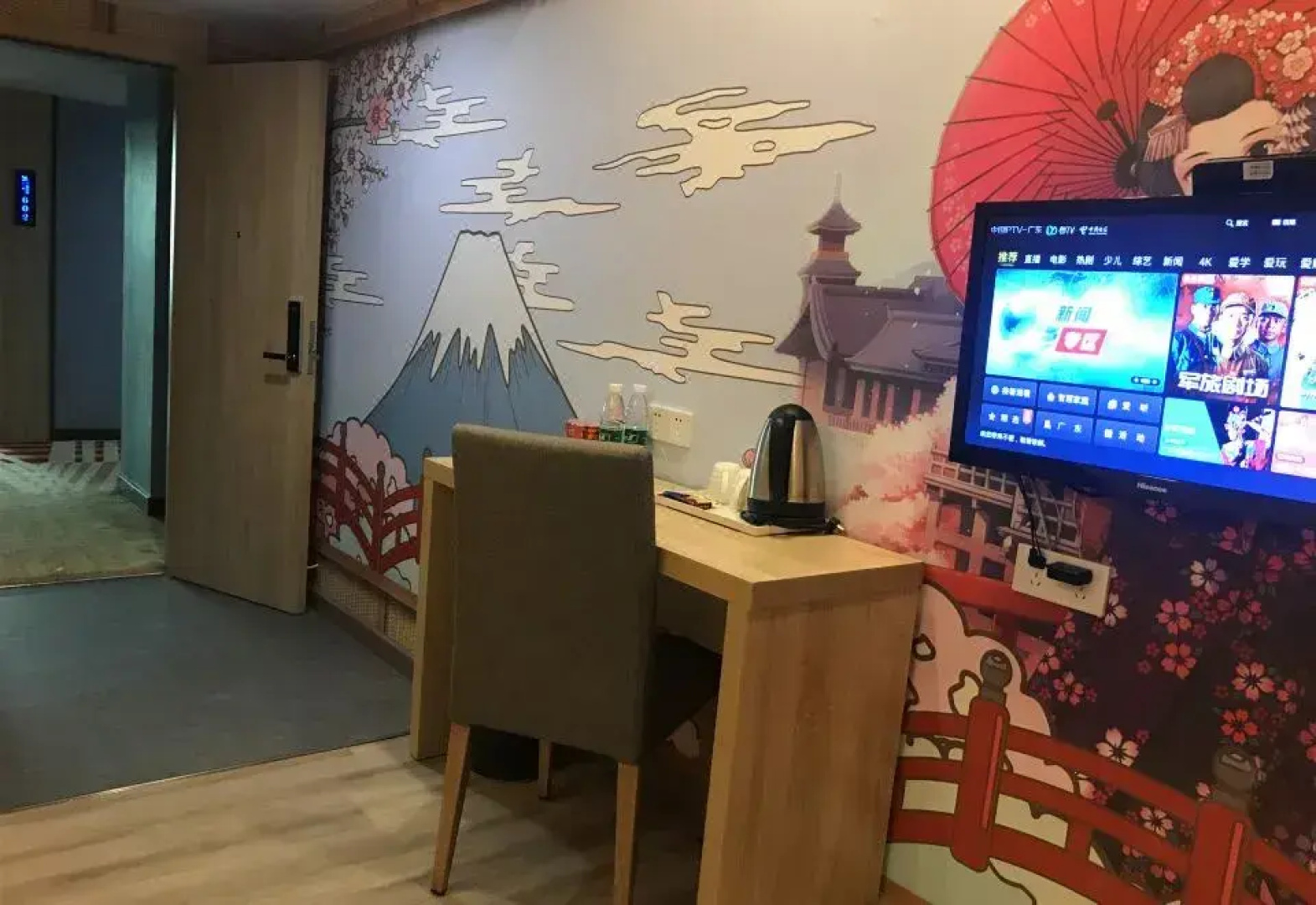 Baihe Hotel (Yangxi West Lake Branch)