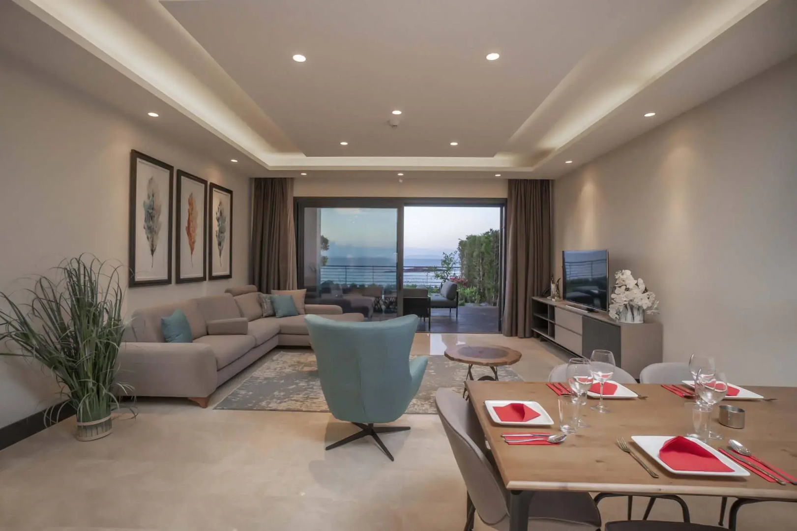 Red Rock Hotel & Suites by Selvese
