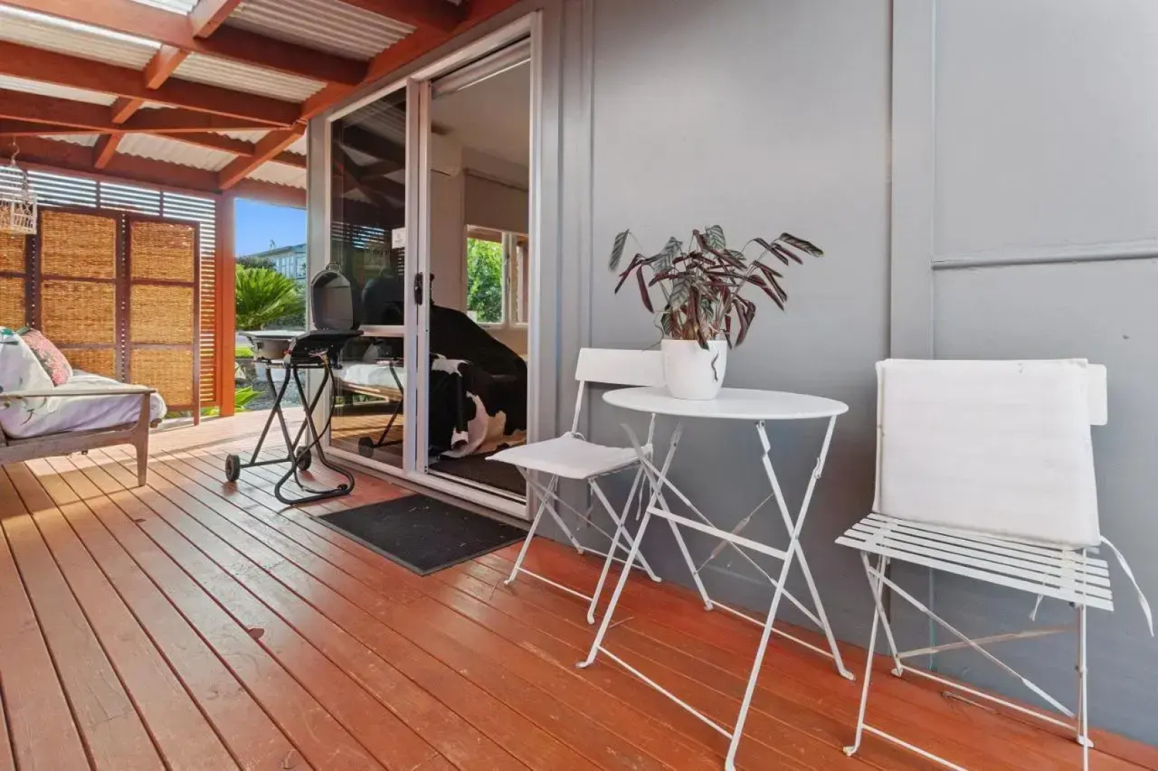 Bach on Wilson - Waihi Beach Holiday Home