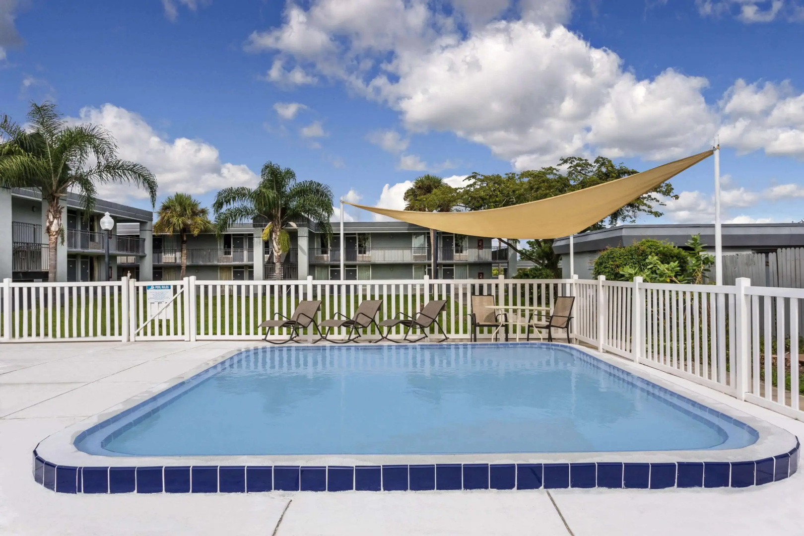 Super 8 by Wyndham Ocala I-75