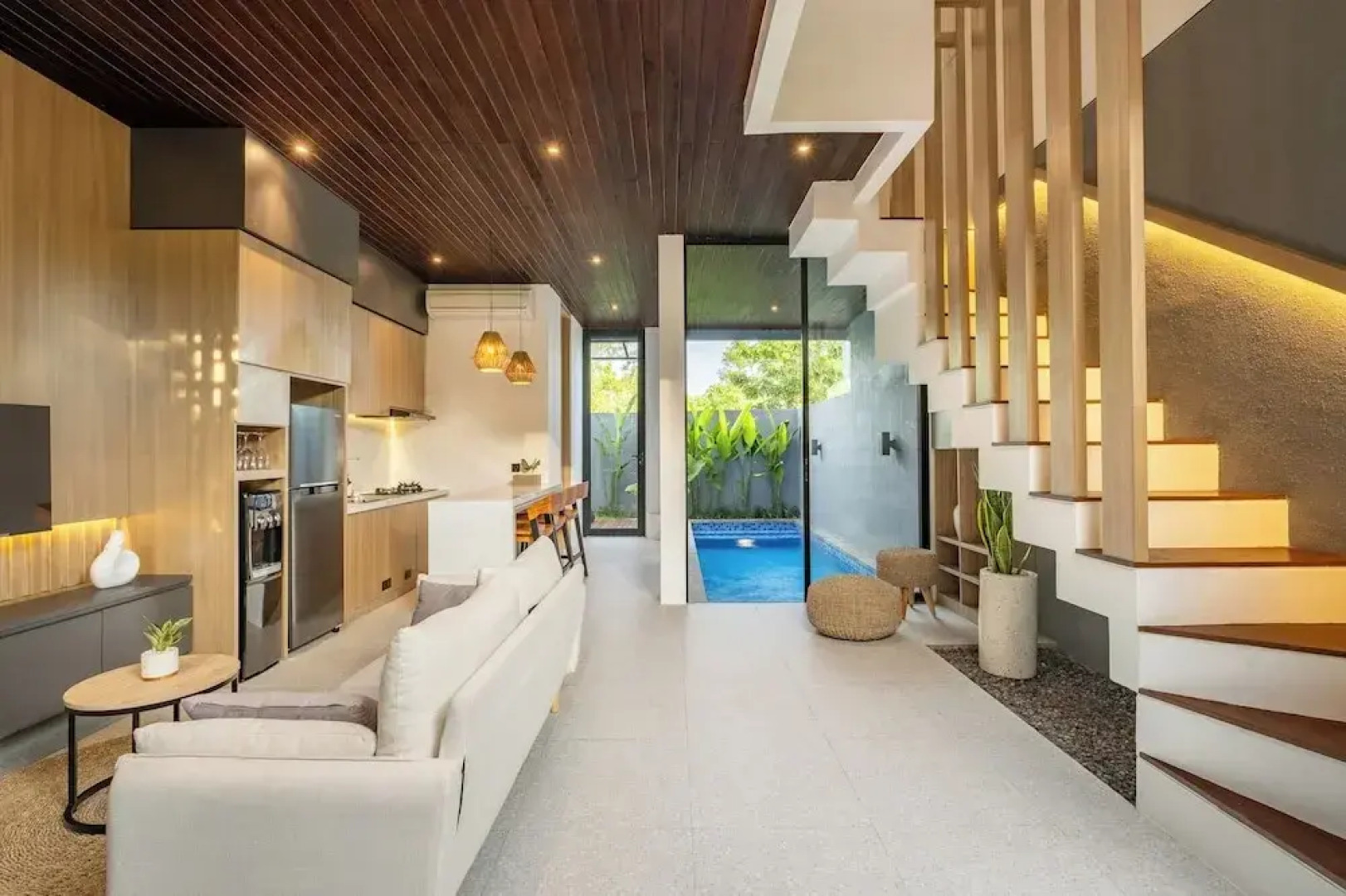 Private Pool Vila 8B Close Melasti Beach