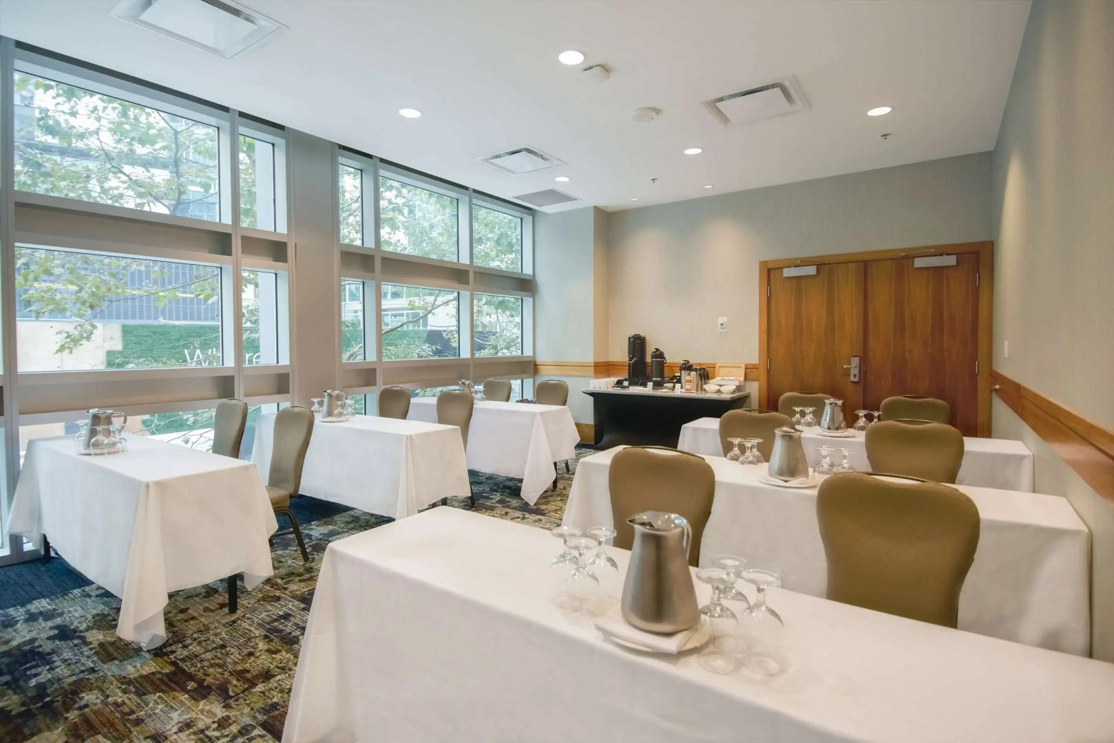 Coast Coal Harbour Vancouver Hotel by APA