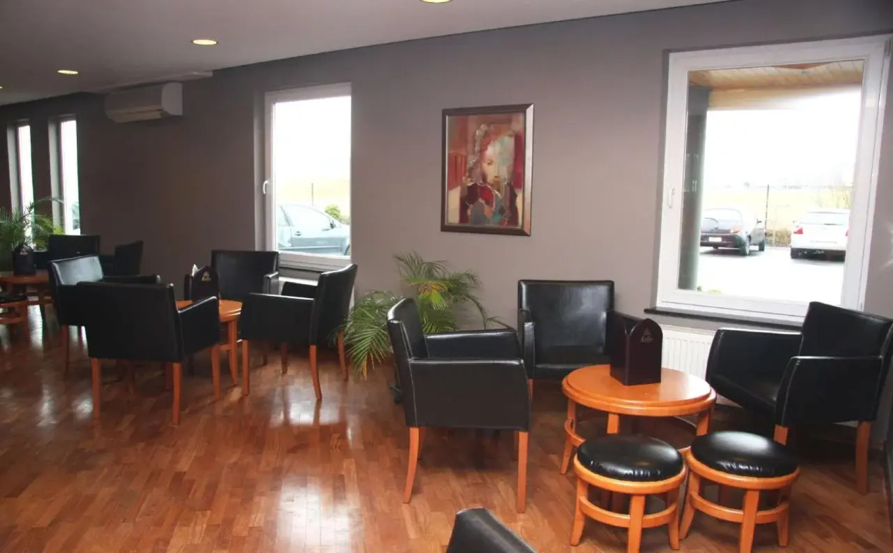 Ibis Styles Charleroi Airport Aero 44