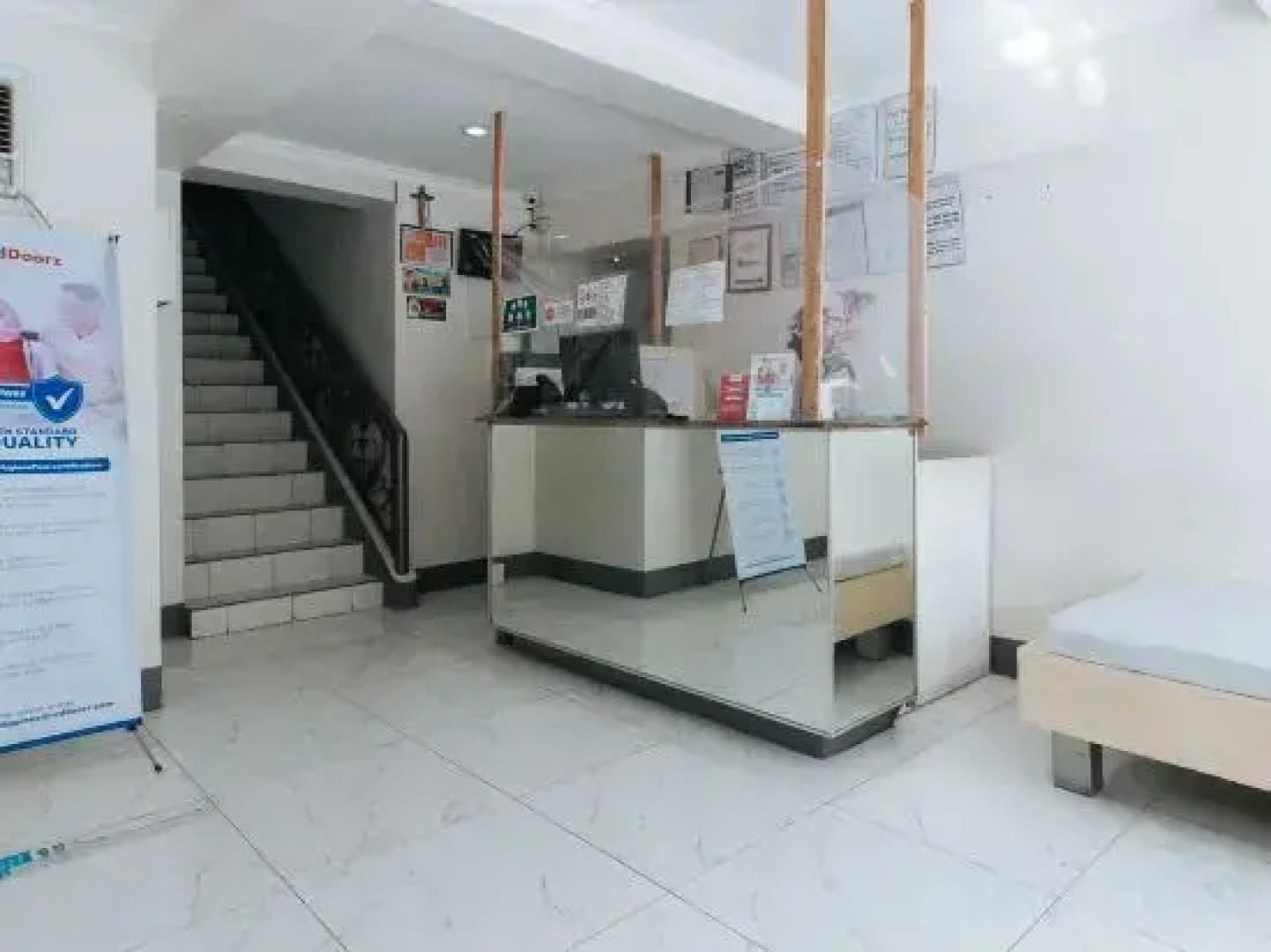 RedDoorz at Samat Mandaluyong