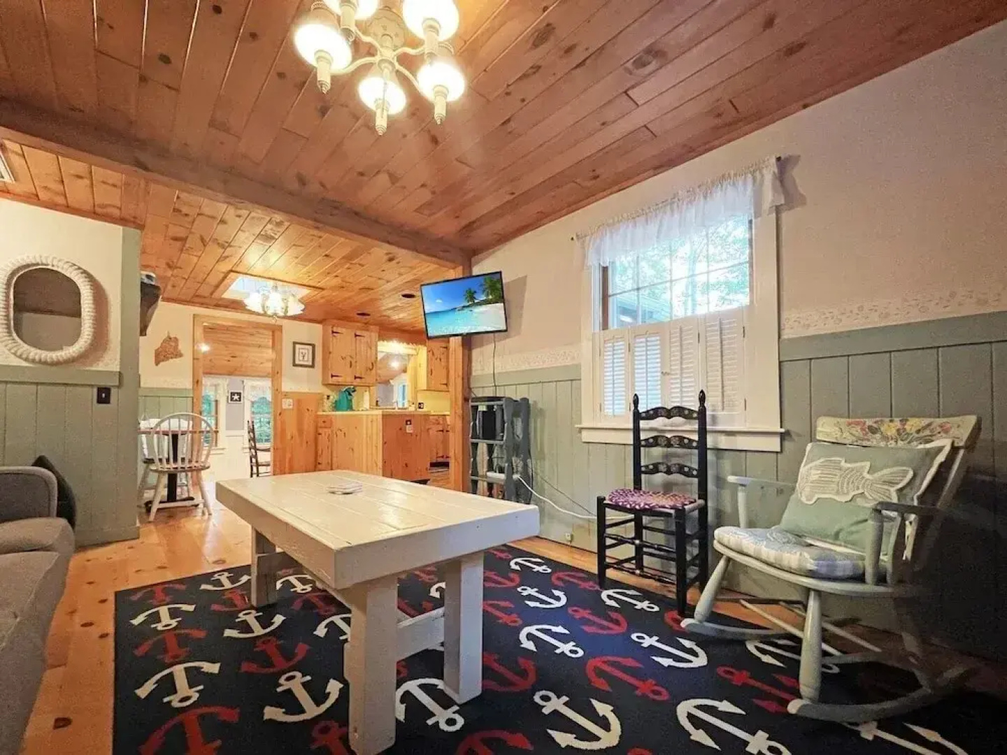 Dewey Cottage - Y854 Adorable Cottage Close To Long Sands Beach And Short Sands 4 Bedroom Home by RedAwning