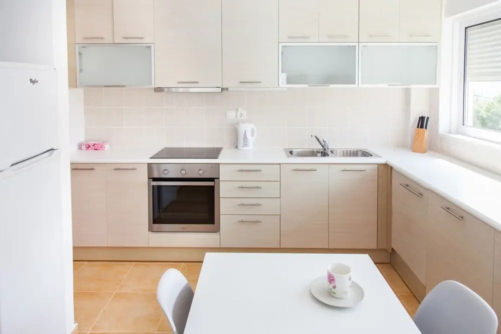 Lovely Apartment in Rafina