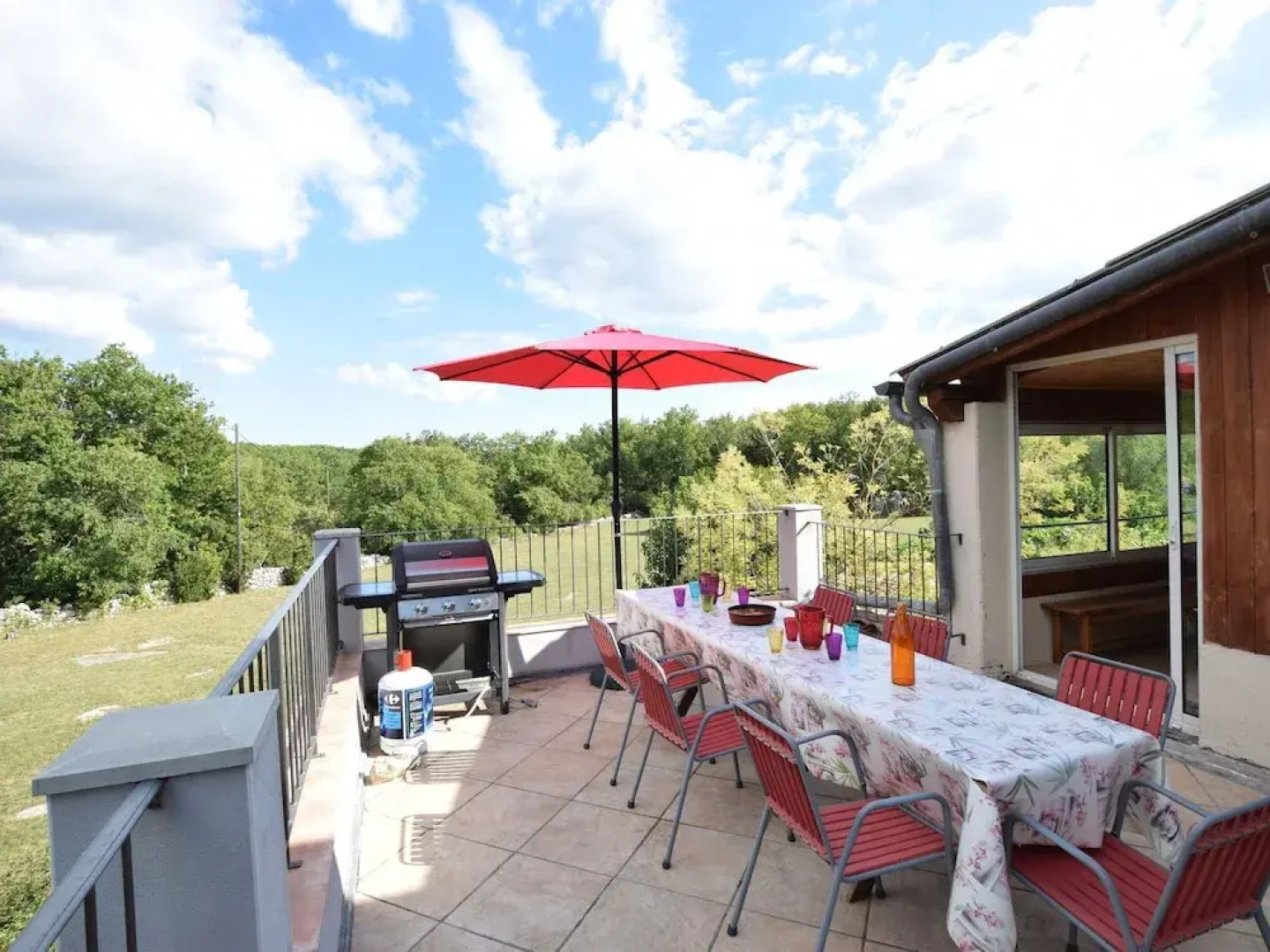 Vintage Holiday Home in Lanas With Swimming Pool