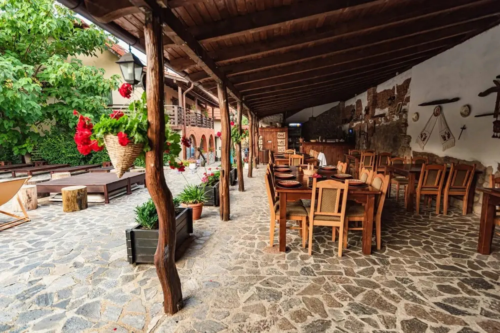 Casa Dives, Transylvania