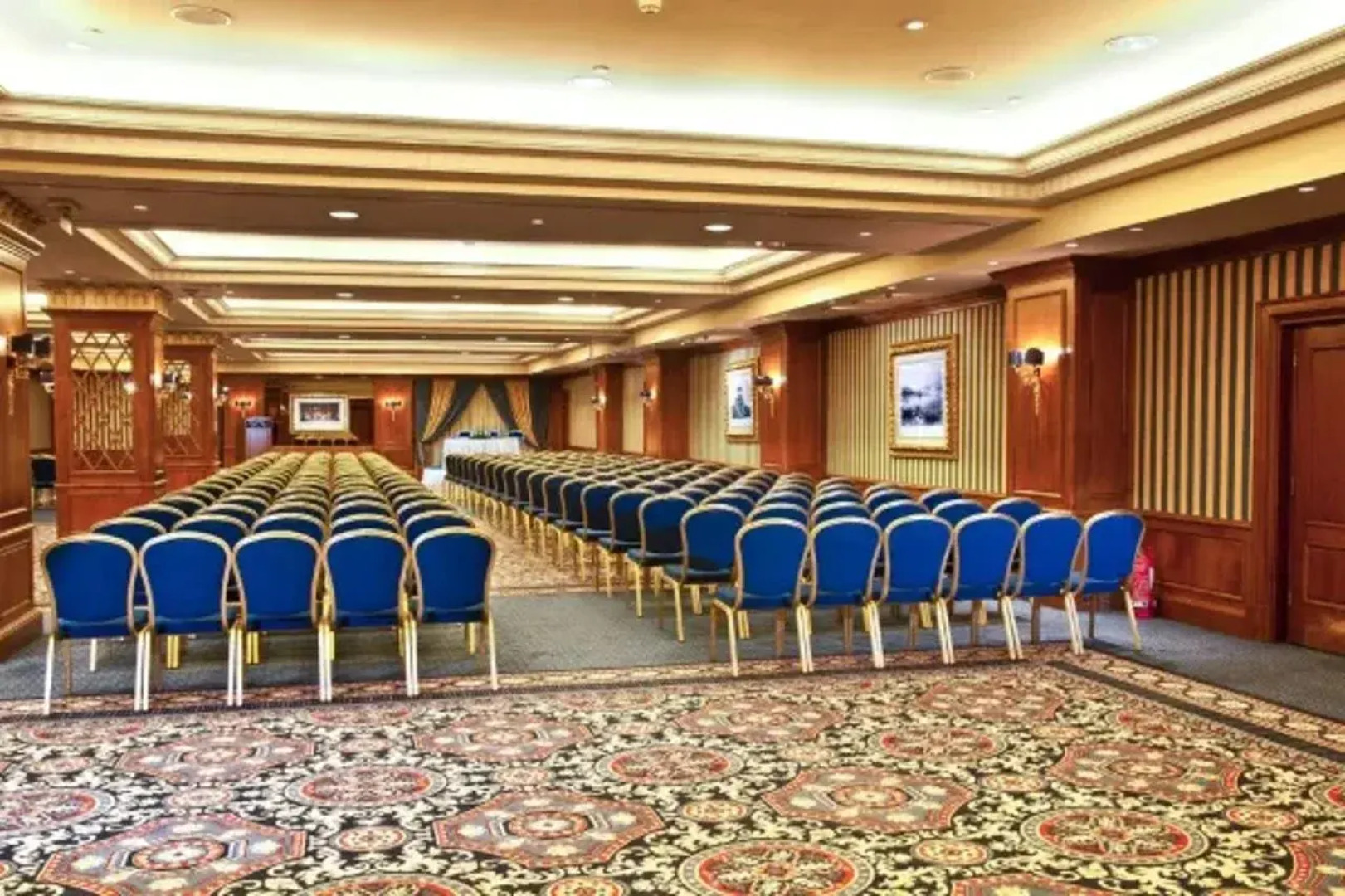 Отель Royal Olympic 