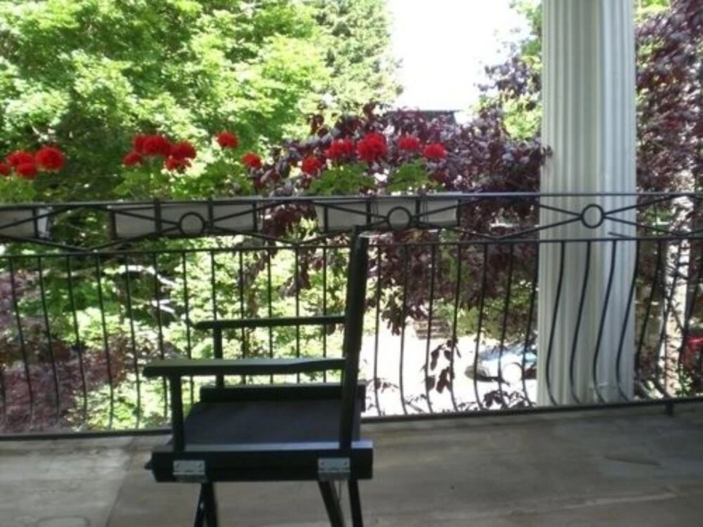 Mozart Guest House Seattle Bed and Breakfast