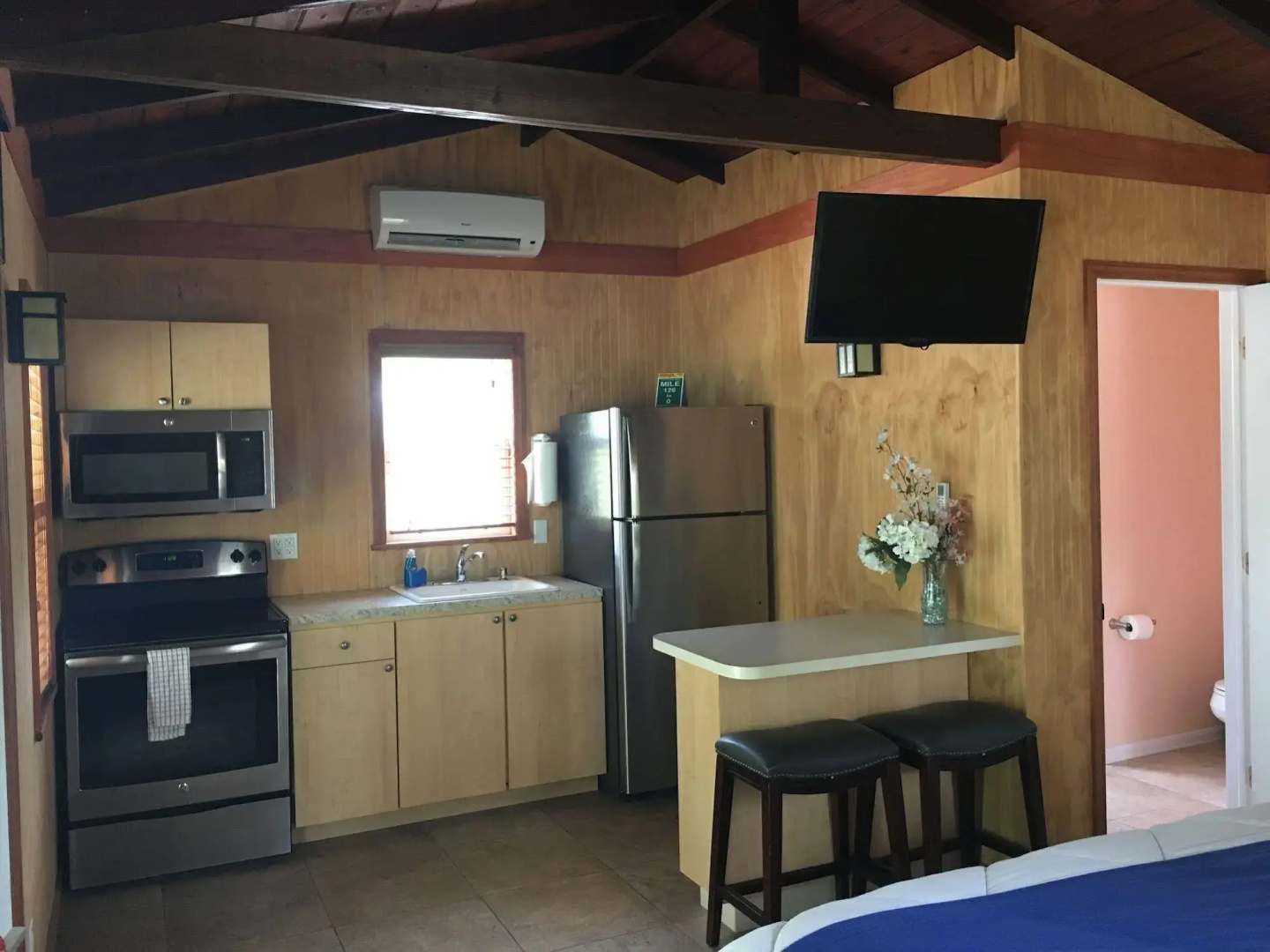 Sunset Cove Beach Resort