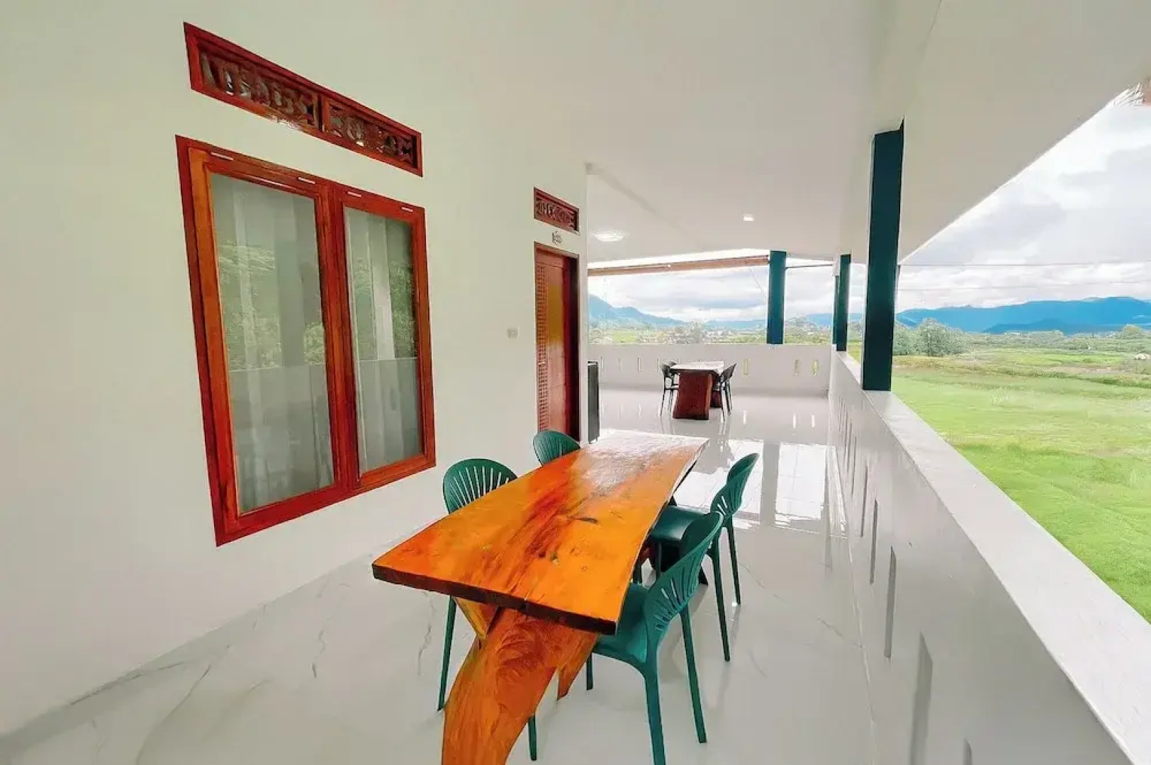 Simangande View & Resto By Helocus