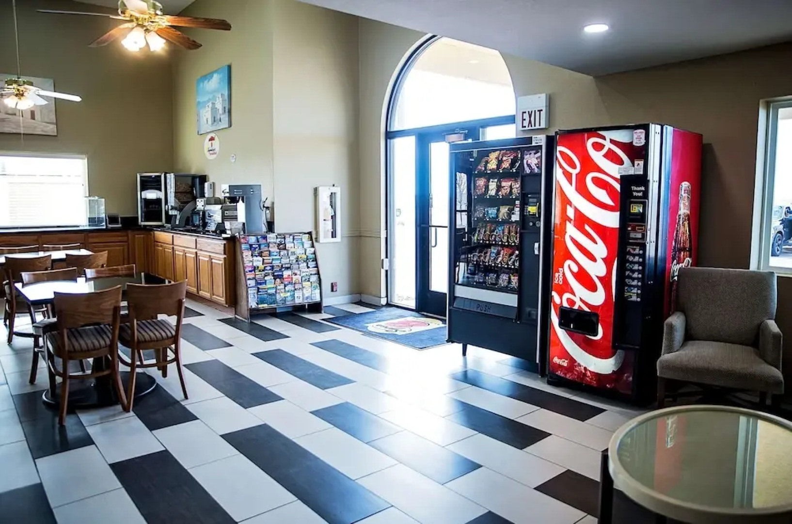 Super 8 By Wyndham Holbrook