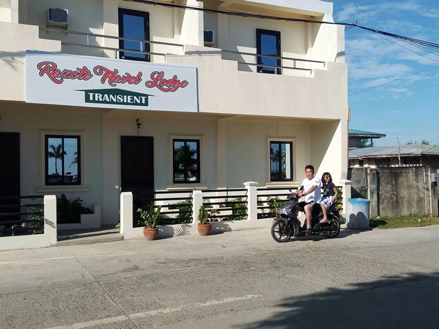 Razote Travel Lodge