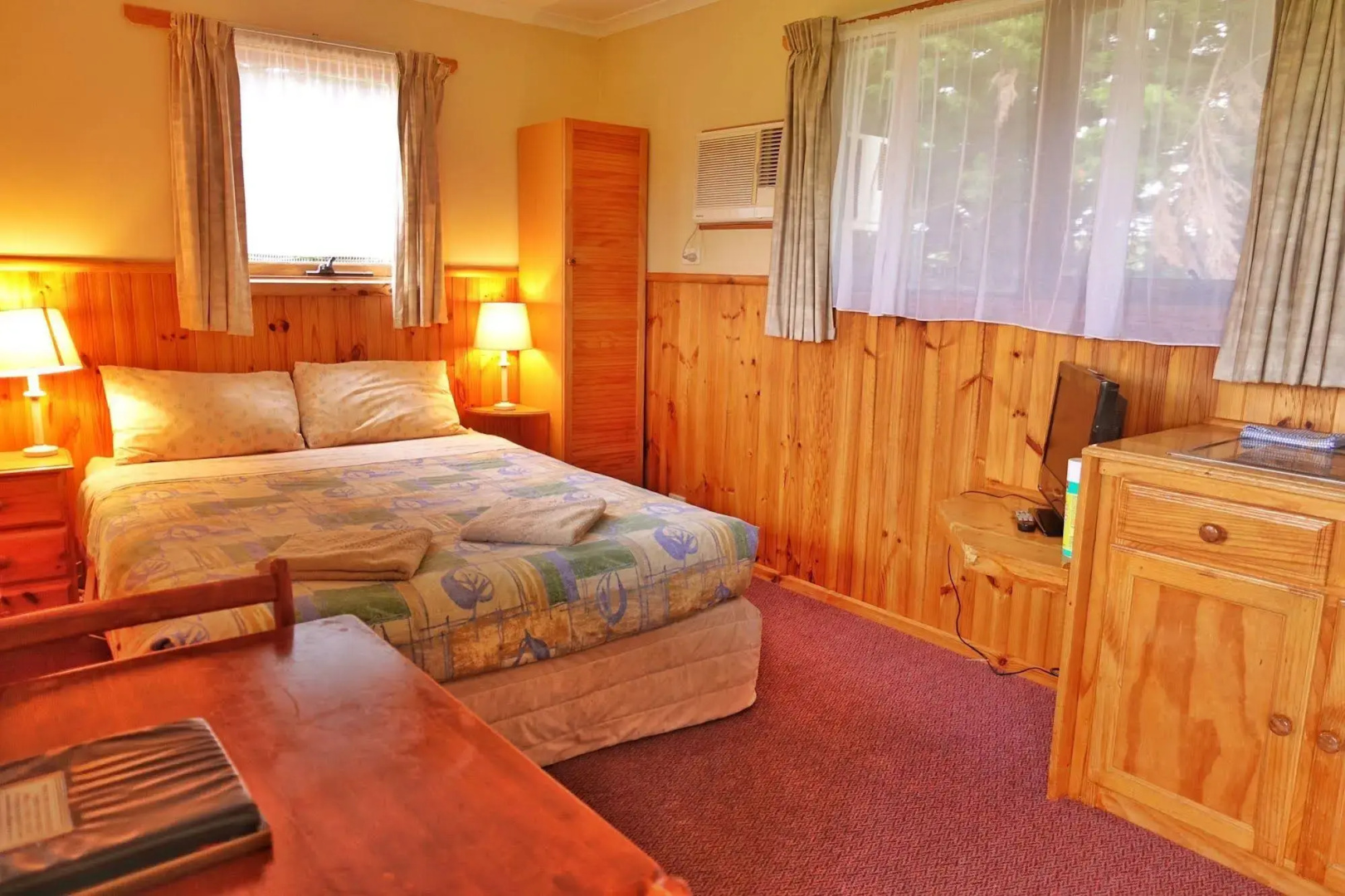 Twelve Apostles Motel & Country Retreat