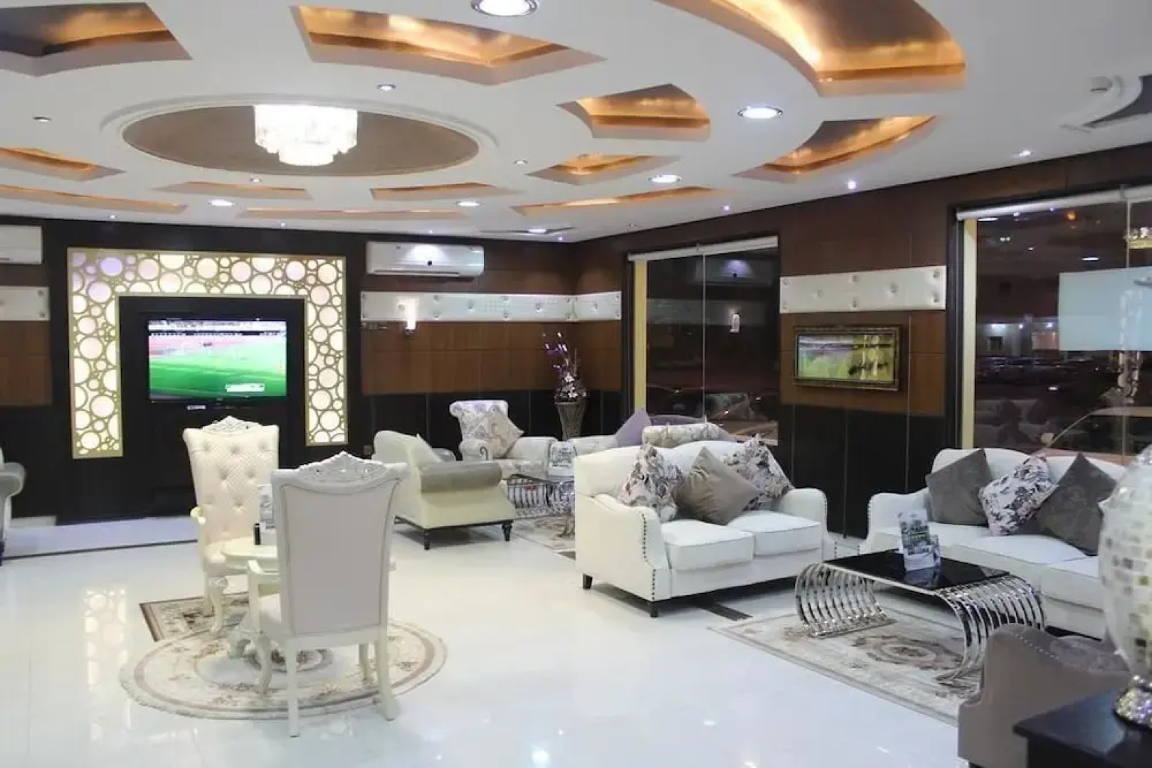 Wahat Al Nafil Al Yarmouk Branch