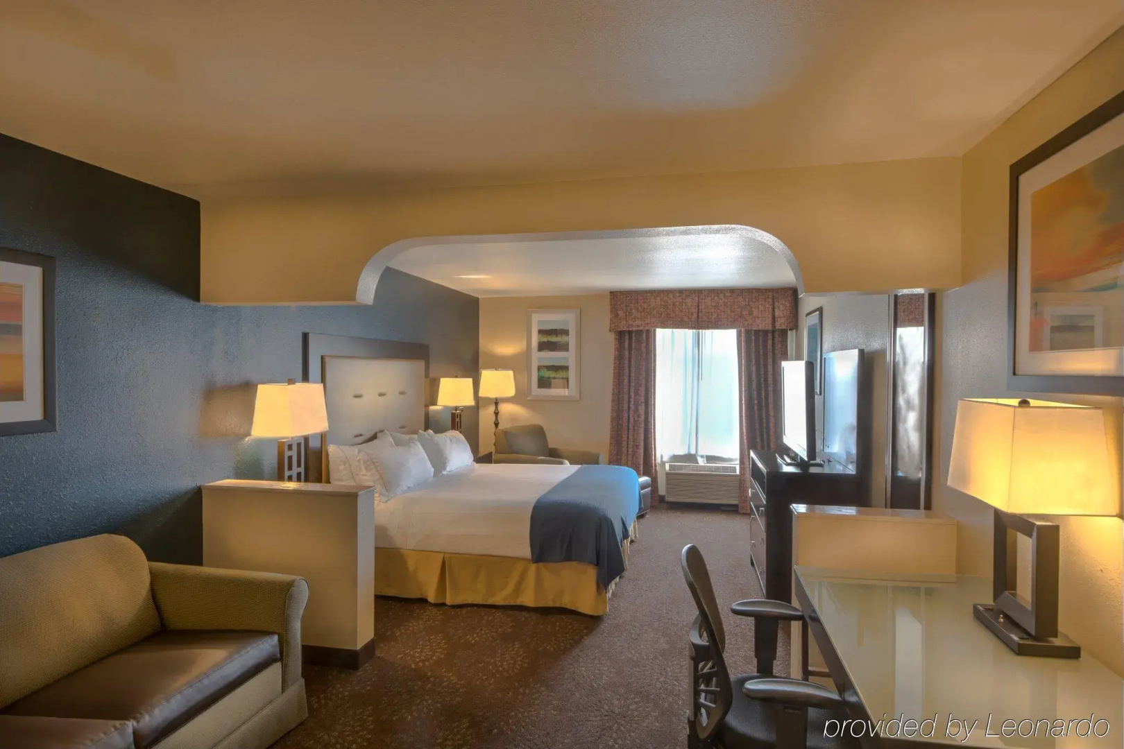 Country Inn & Suites by Radisson, South Haven, MI