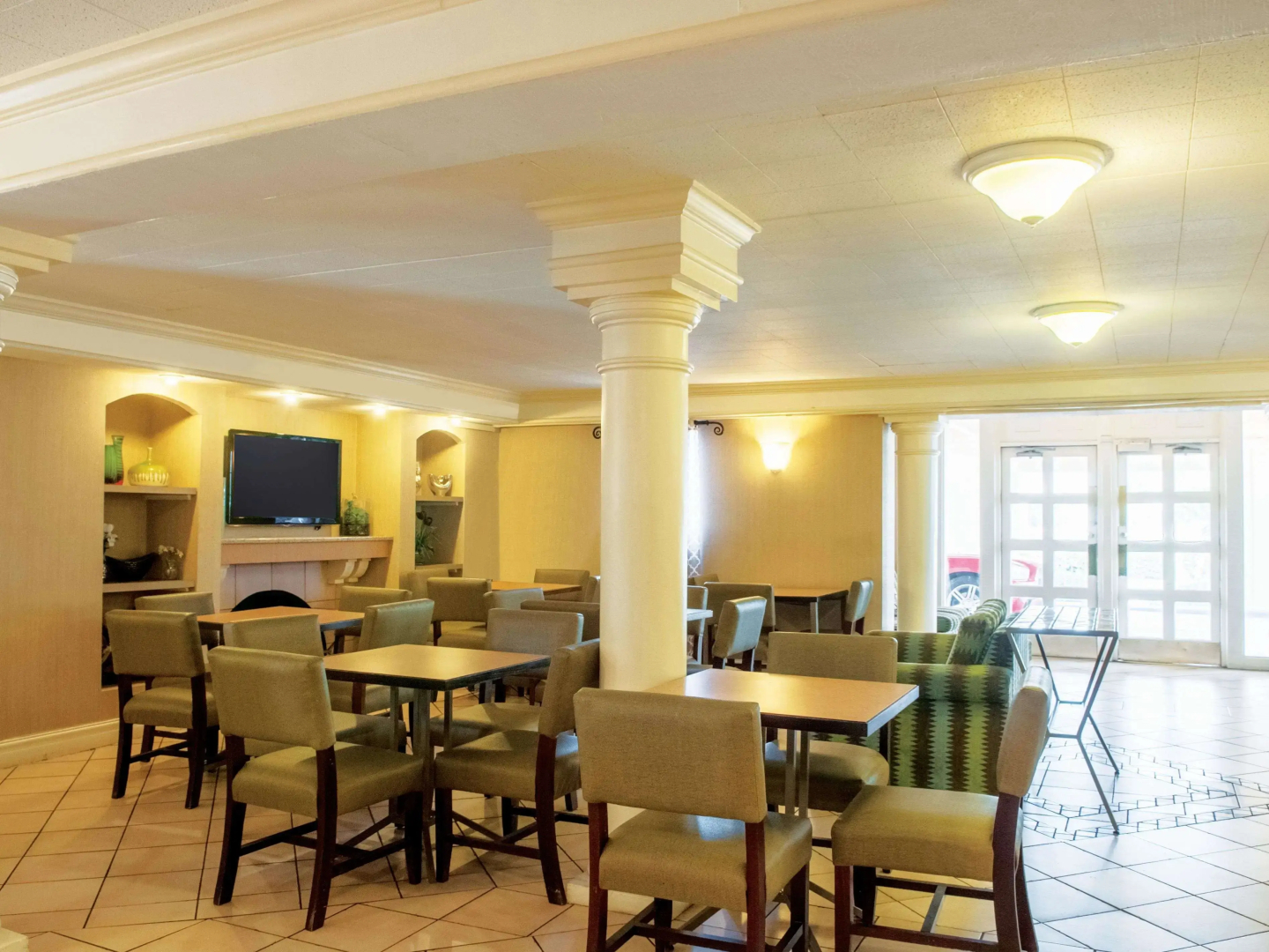 La Quinta Inn by Wyndham New Orleans Veterans / Metairie