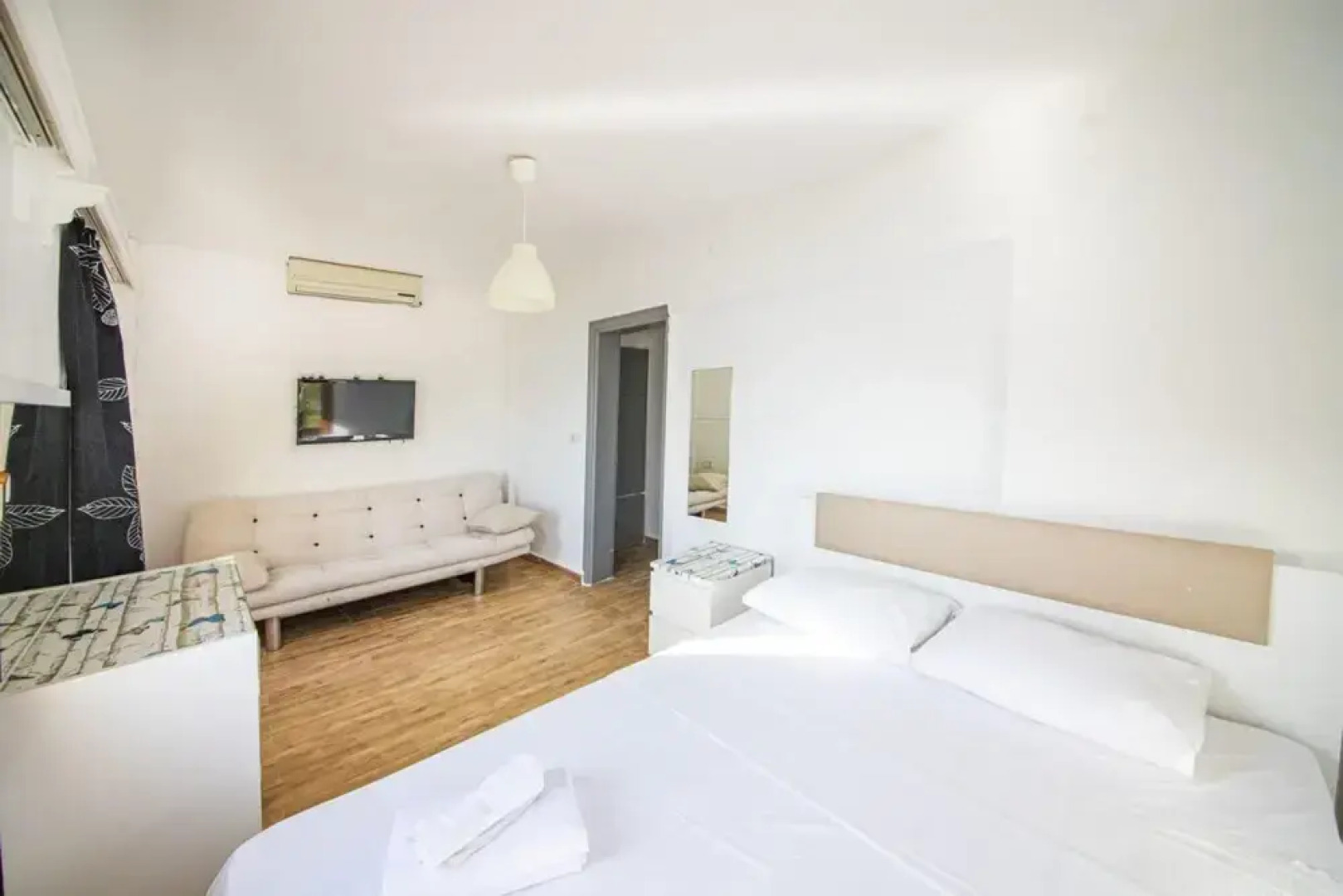 Seaside House With Refreshing View in Gumusluk