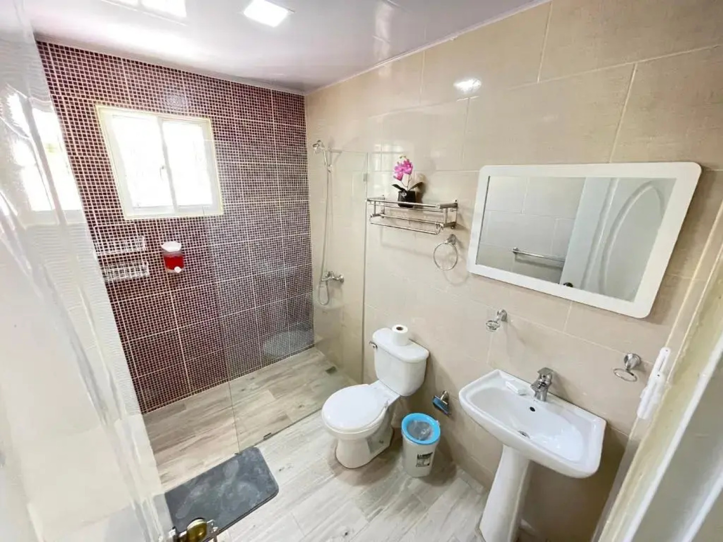 B-6 Apartamento Tipo Villa /piscina/BBQ/Acogedor en las montaña