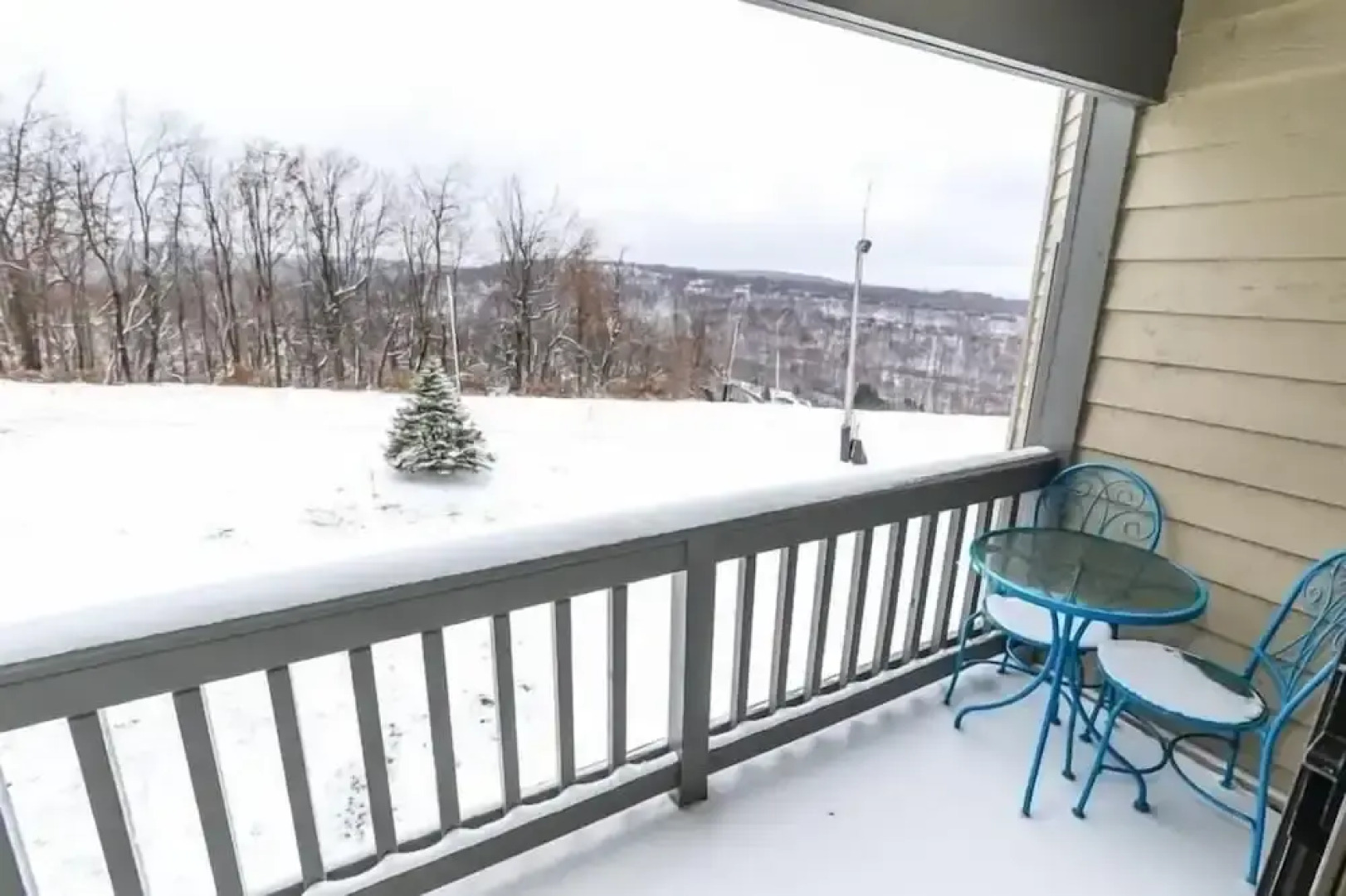 Seven Springs Stoneridge 3 Bedroom Standard Condo, Mountain Views! by RedAwning
