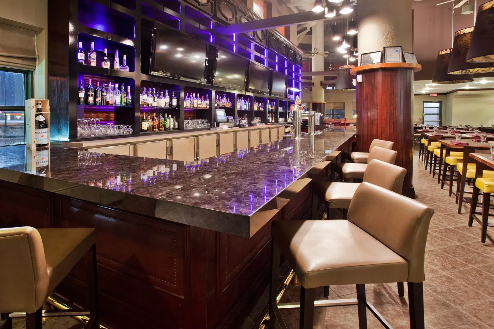 Holiday Inn Hotel & Suites Ottawa Kanata by IHG