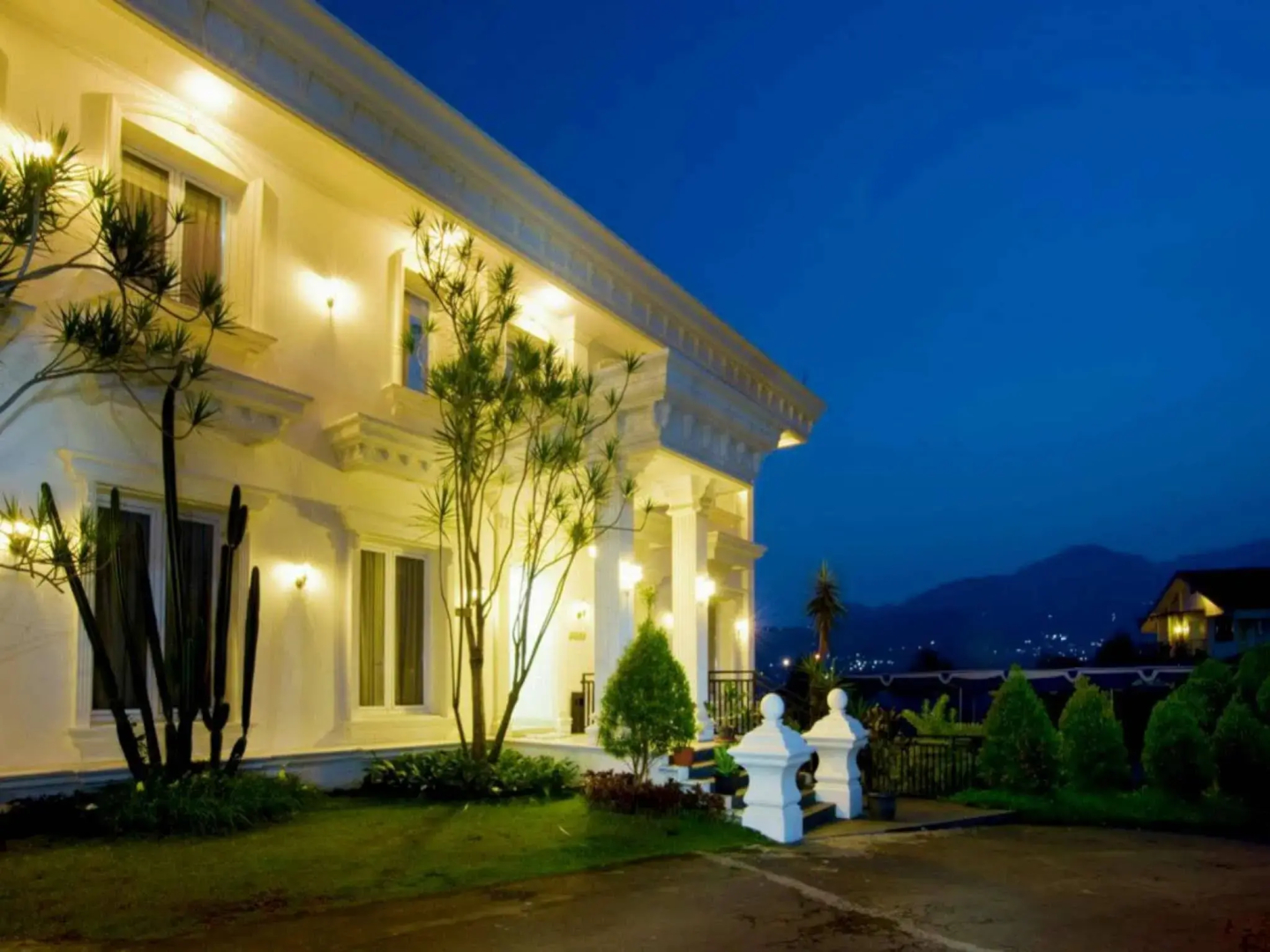 The Rizen Hotel