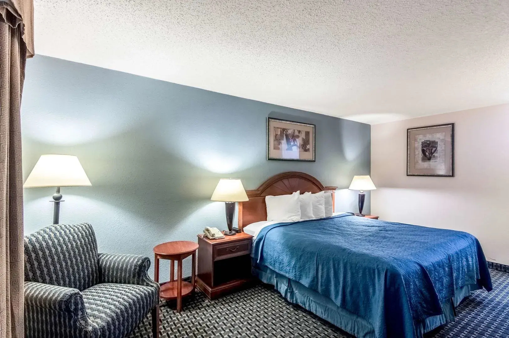 Budget Host Inn & Suites