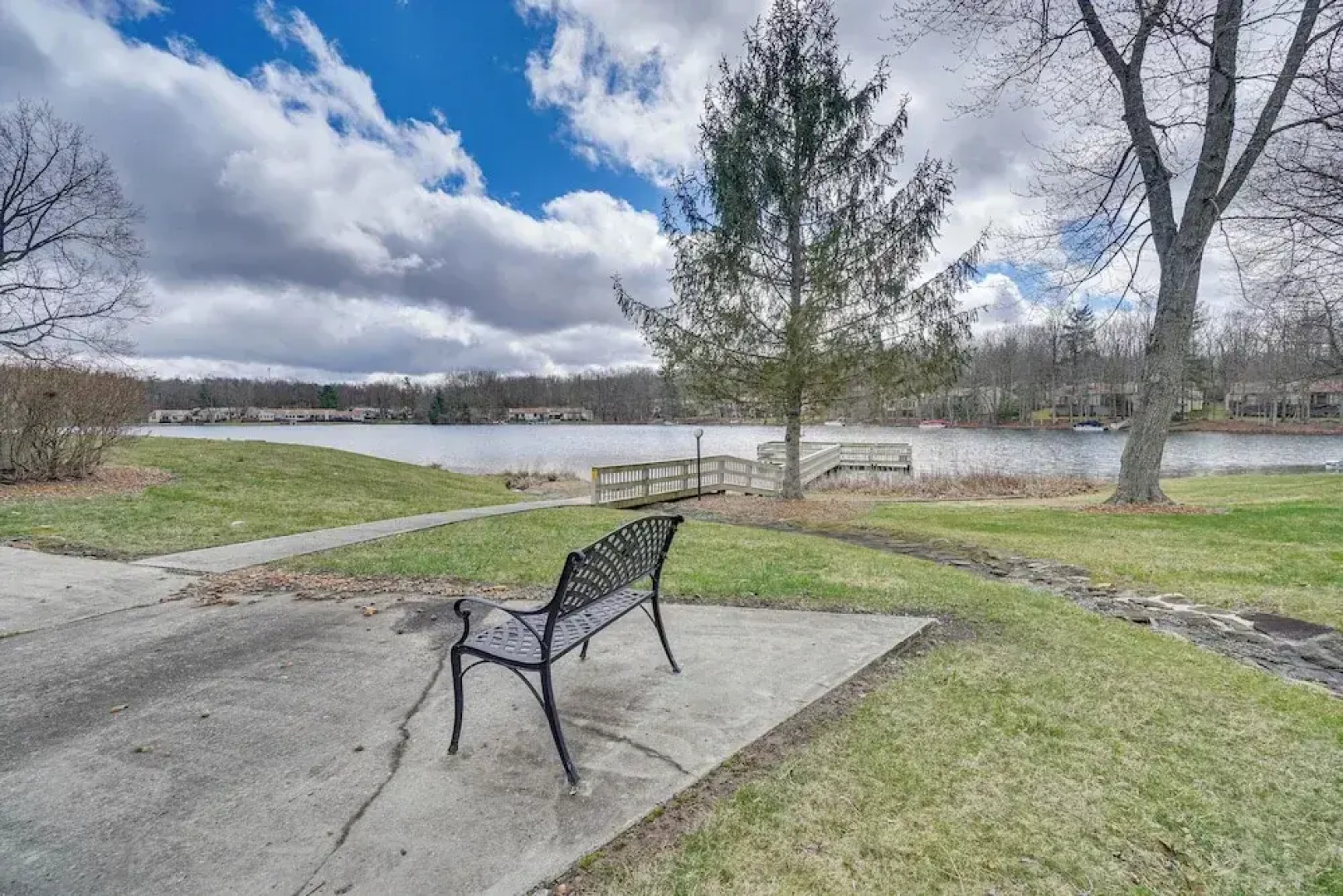 Pet-friendly Crossville Resort Condo: Golf & Swim!