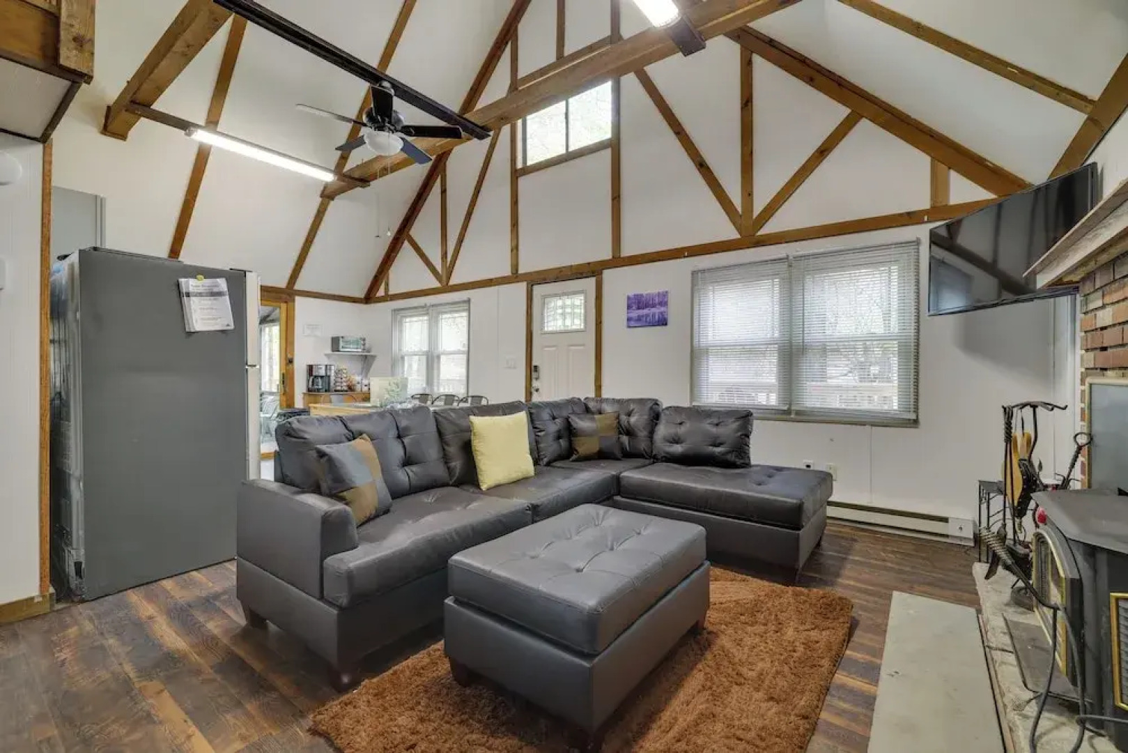 Hot Tub & Resort Amenities: Pocono Lake Retreat!