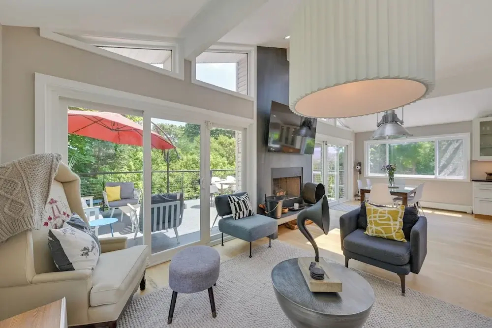 Alluring Hampton Bays Hideaway < 2 Mi to Beach!